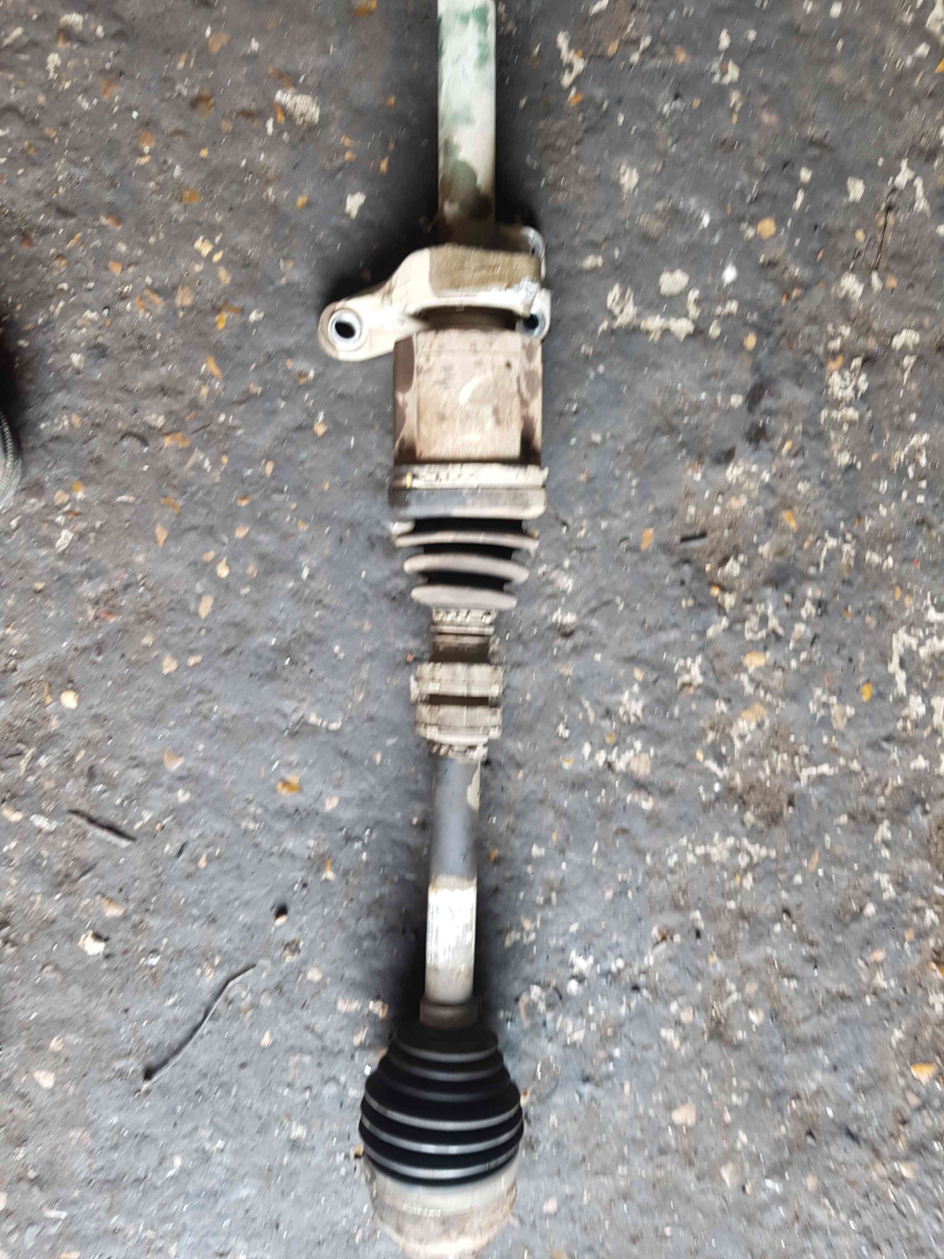 Thumb 10 Nissan Qashqai MK1 2006-2013 1.5 DCI Drivers OSF Front Driveshaft 39100Bb32b