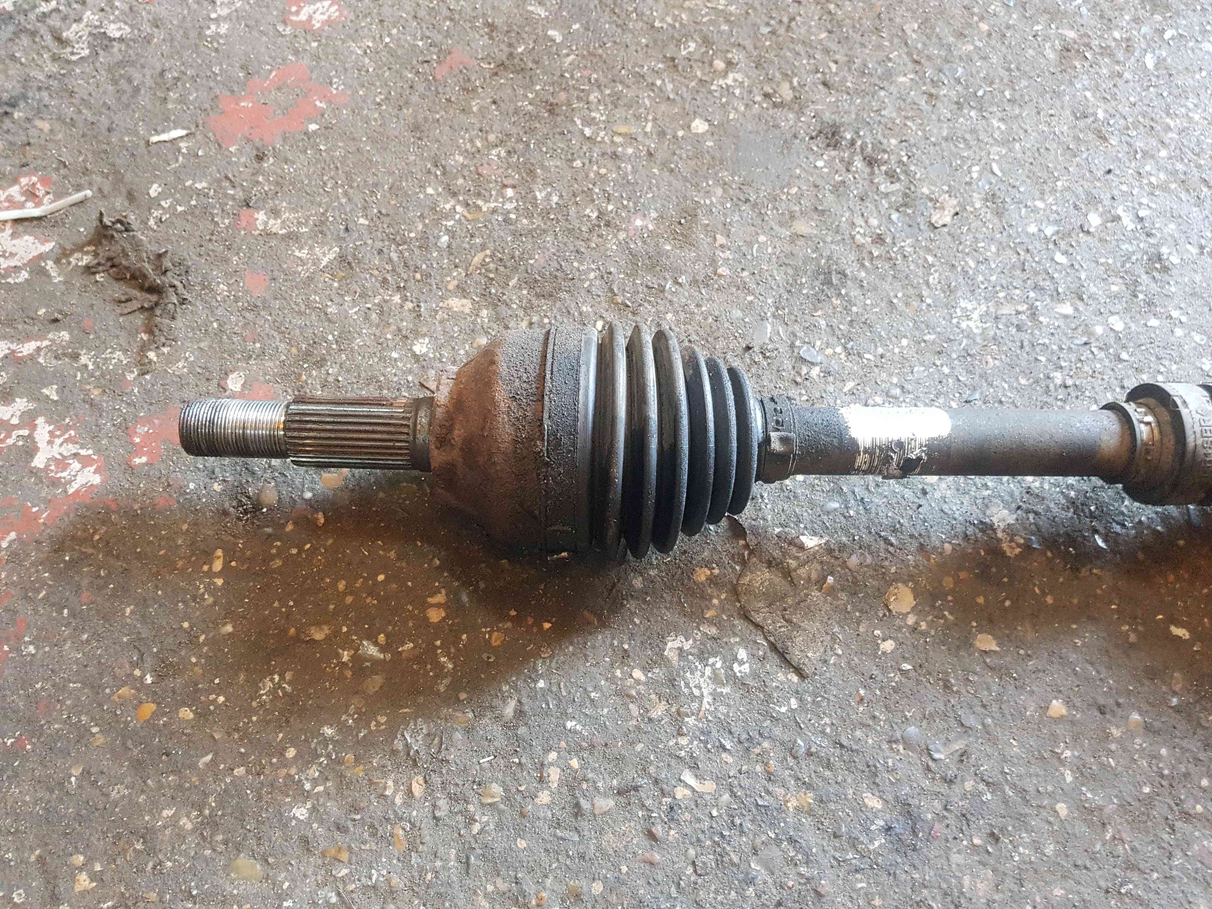 Thumb 3 Nissan Qashqai MK1 2006-2013 1.5 DCI Drivers OSF Front Driveshaft 39100Jd52b