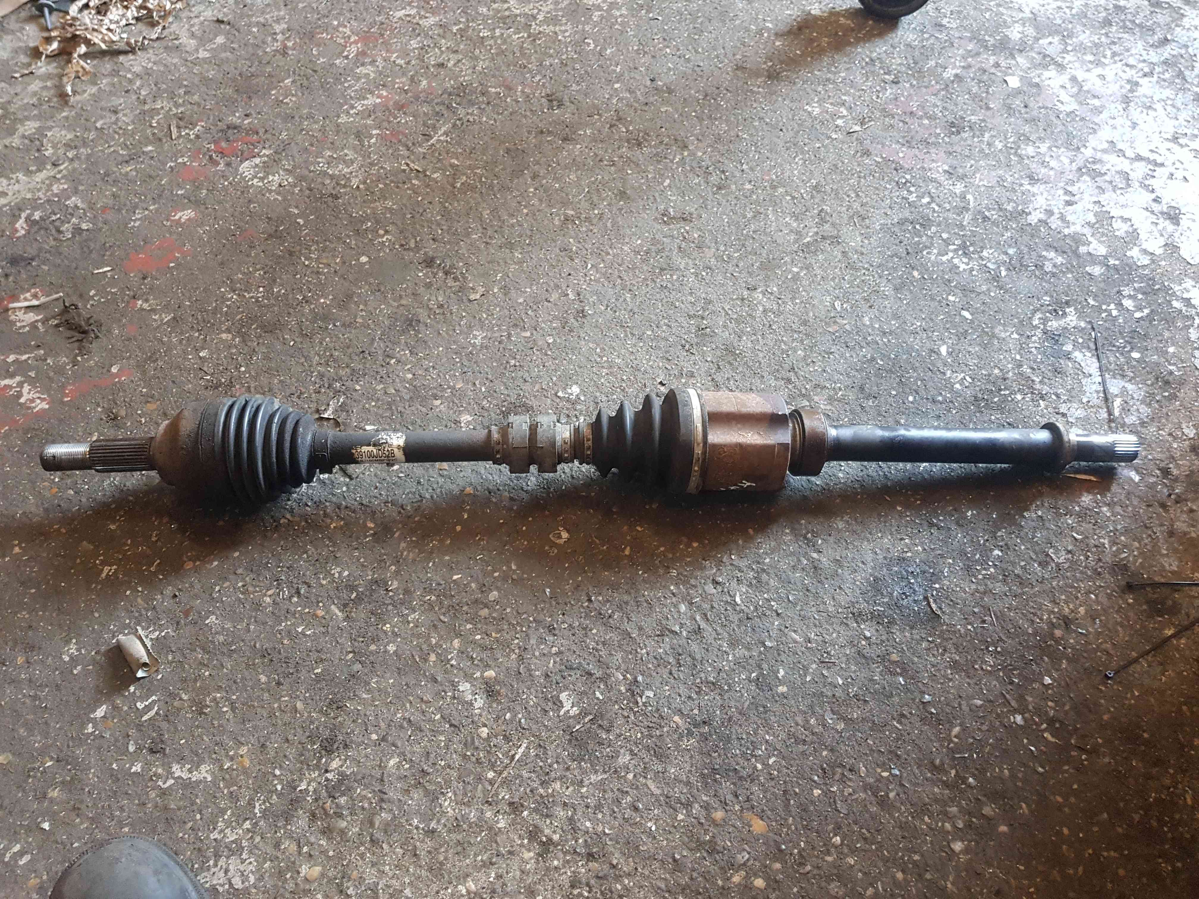 Thumb 6 Nissan Qashqai MK1 2006-2013 1.5 DCI Drivers OSF Front Driveshaft 39100Jd52b