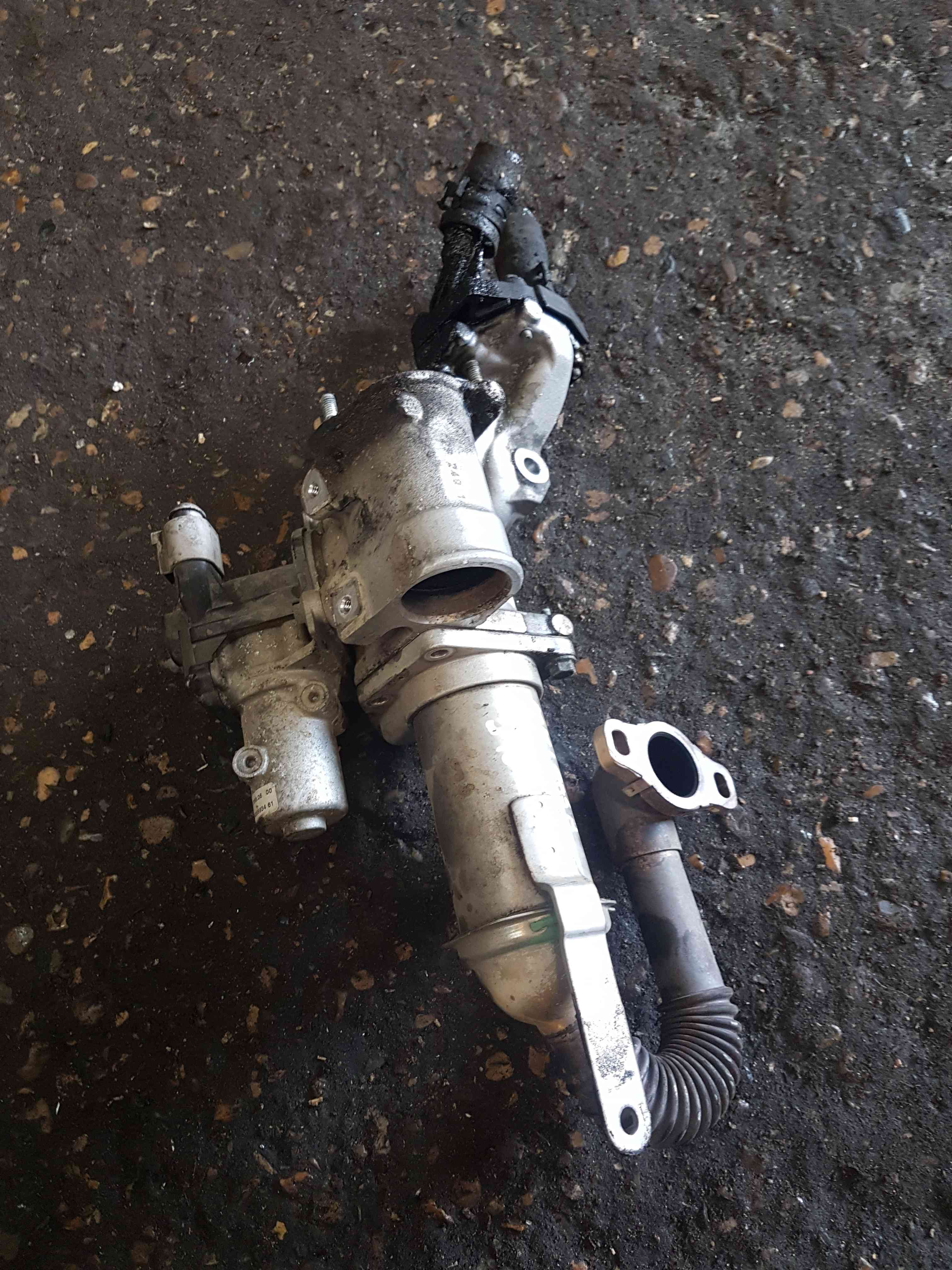 Thumb 7 Nissan Qashqai MK1 2006-2013 1.5 DCI Egr Valve Housing Cooler Complete