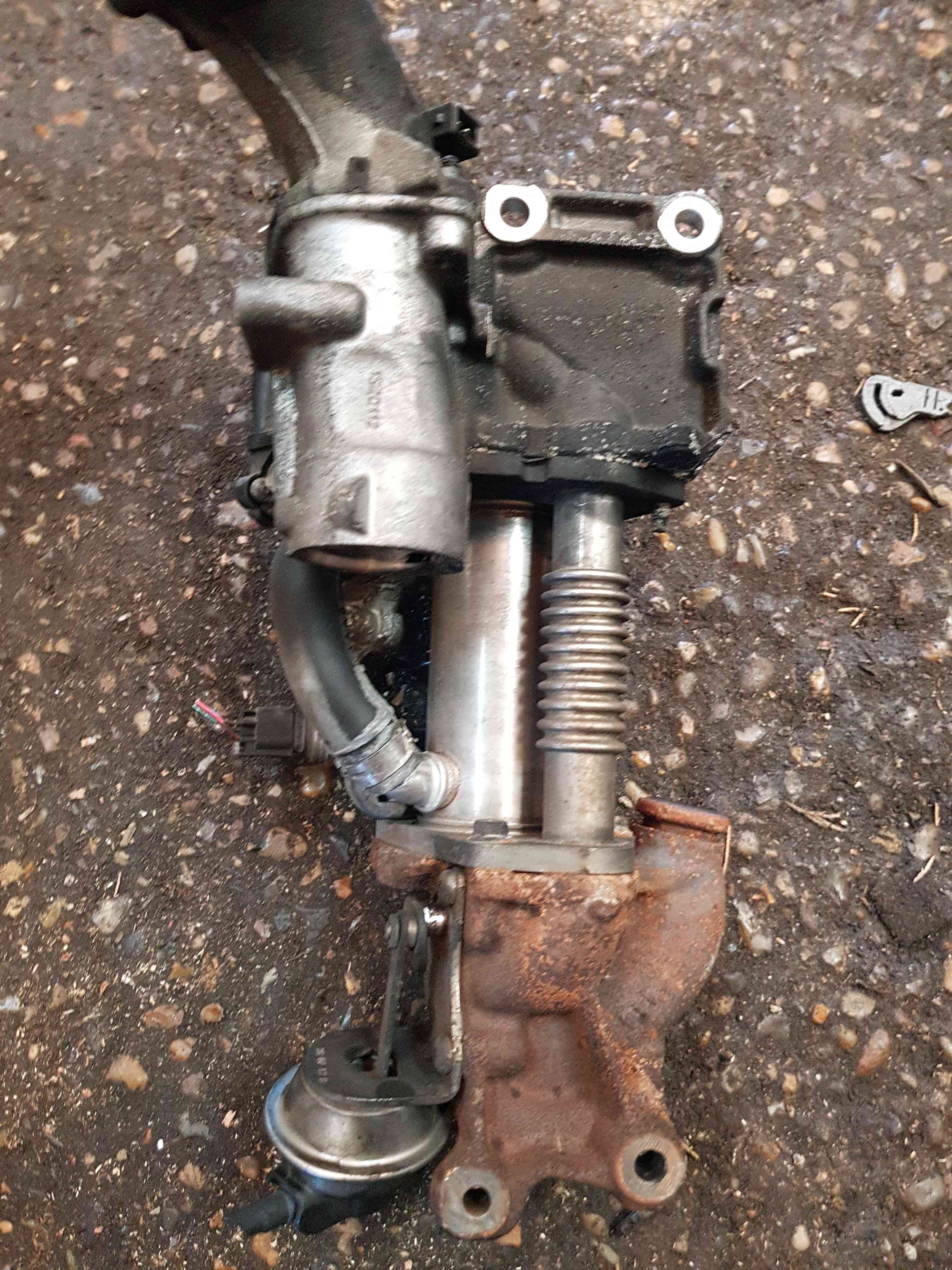 Thumb 3 Nissan Qashqai MK1 2006-2013 1.5 DCI Egr Valve Housing Cooler Complete