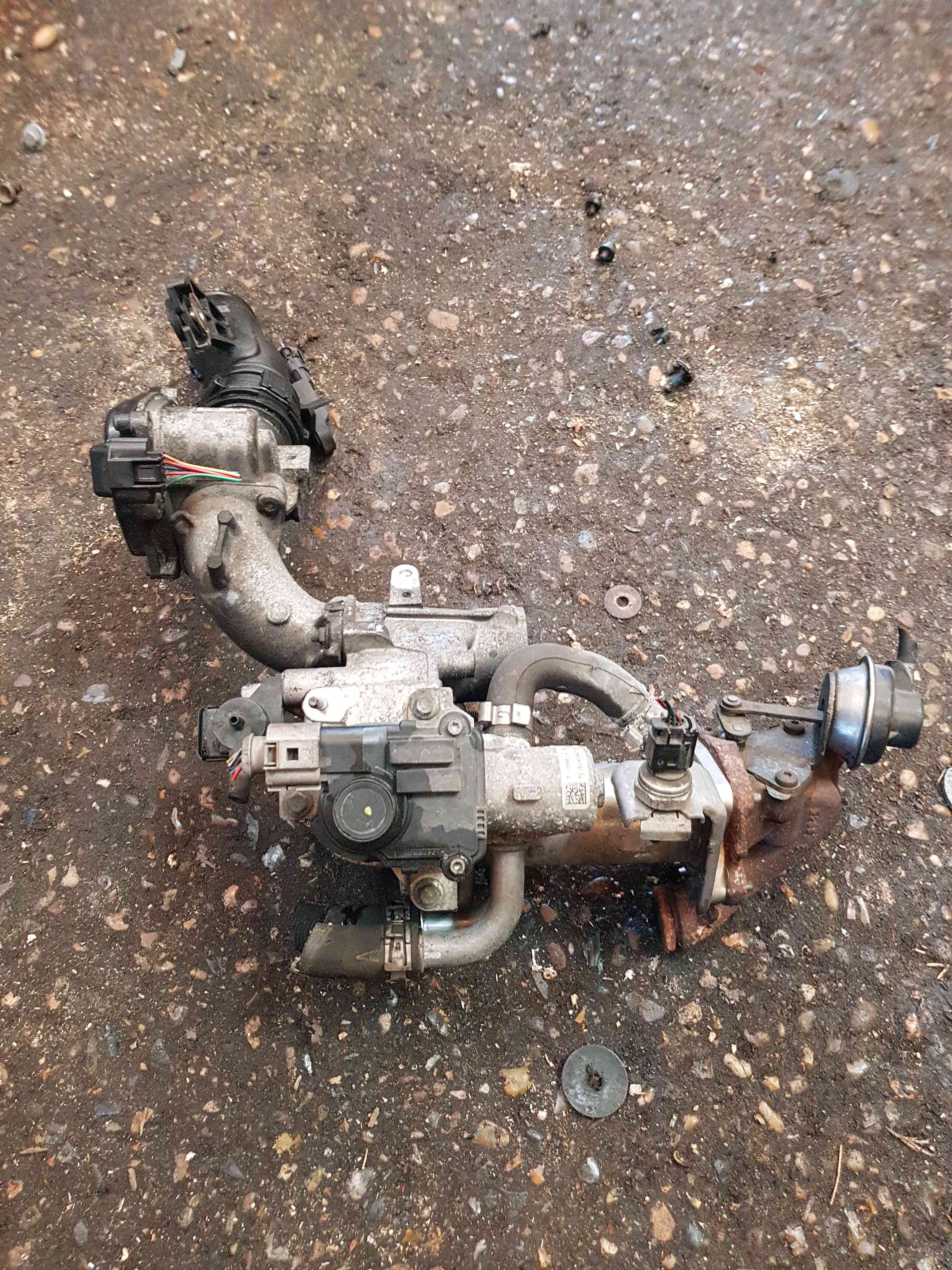 Thumb 6 Nissan Qashqai MK1 2006-2013 1.5 DCI Egr Valve Housing Cooler Complete