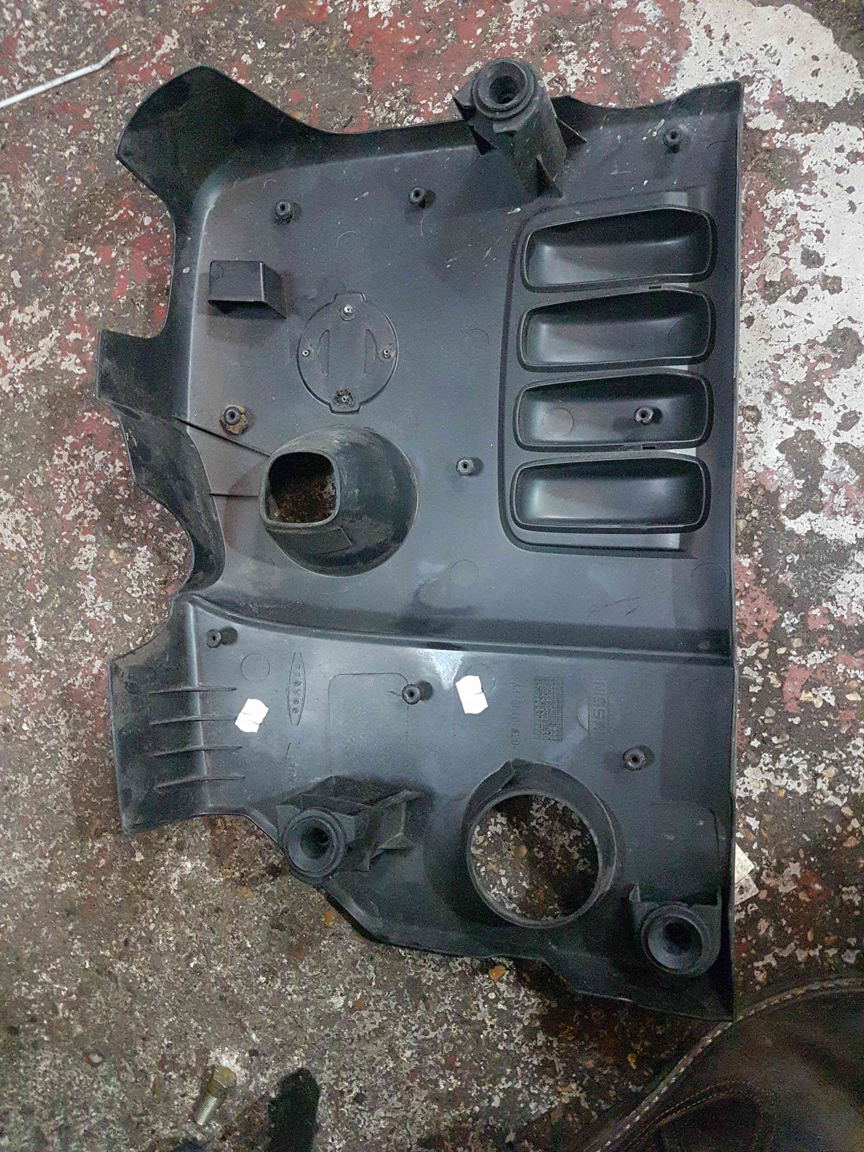 Thumb 3 Nissan Qashqai MK1 2006-2013 1.5 DCI Engine Cover Plastic