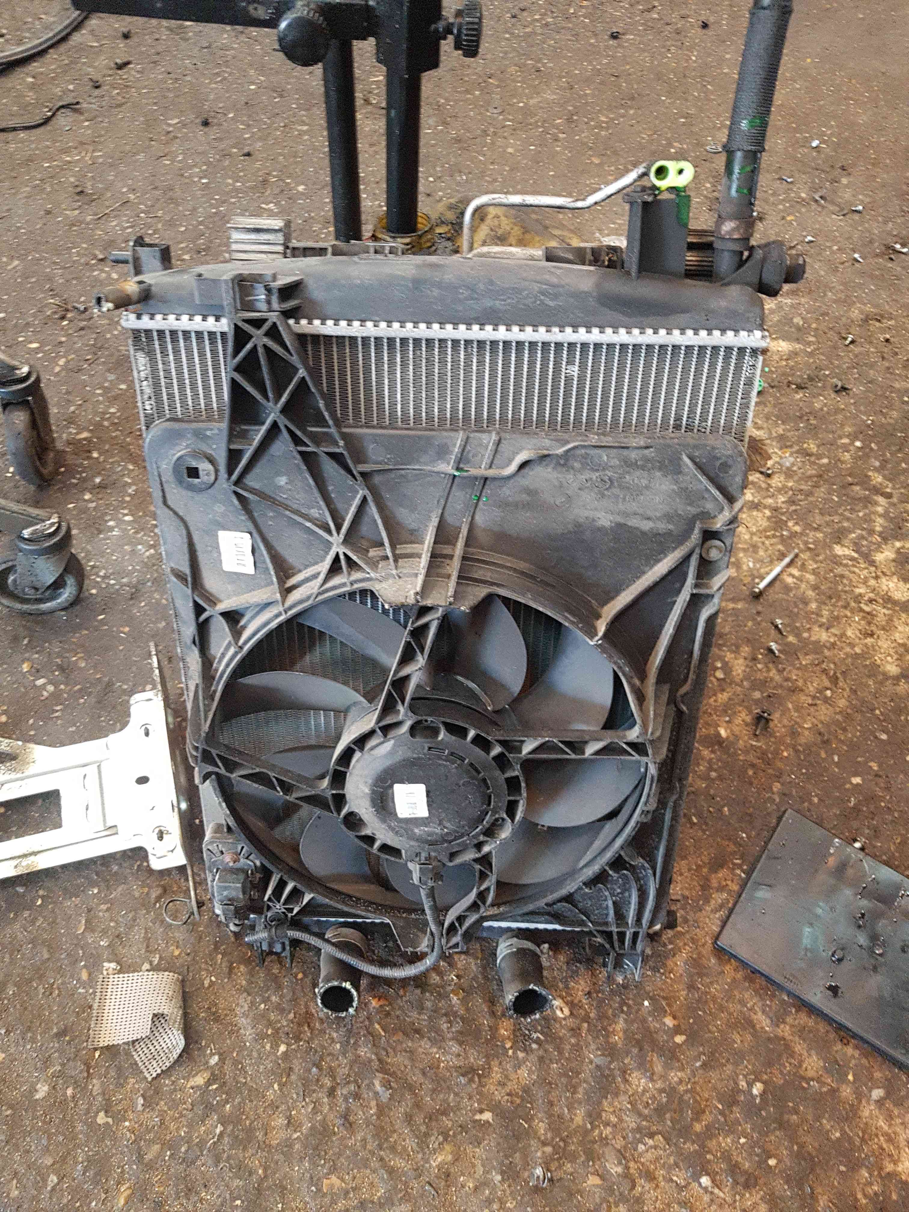 Thumb 3 Nissan Qashqai MK1 2006-2013 1.5 DCI K9K 430 Radiator RAD Pack FAN