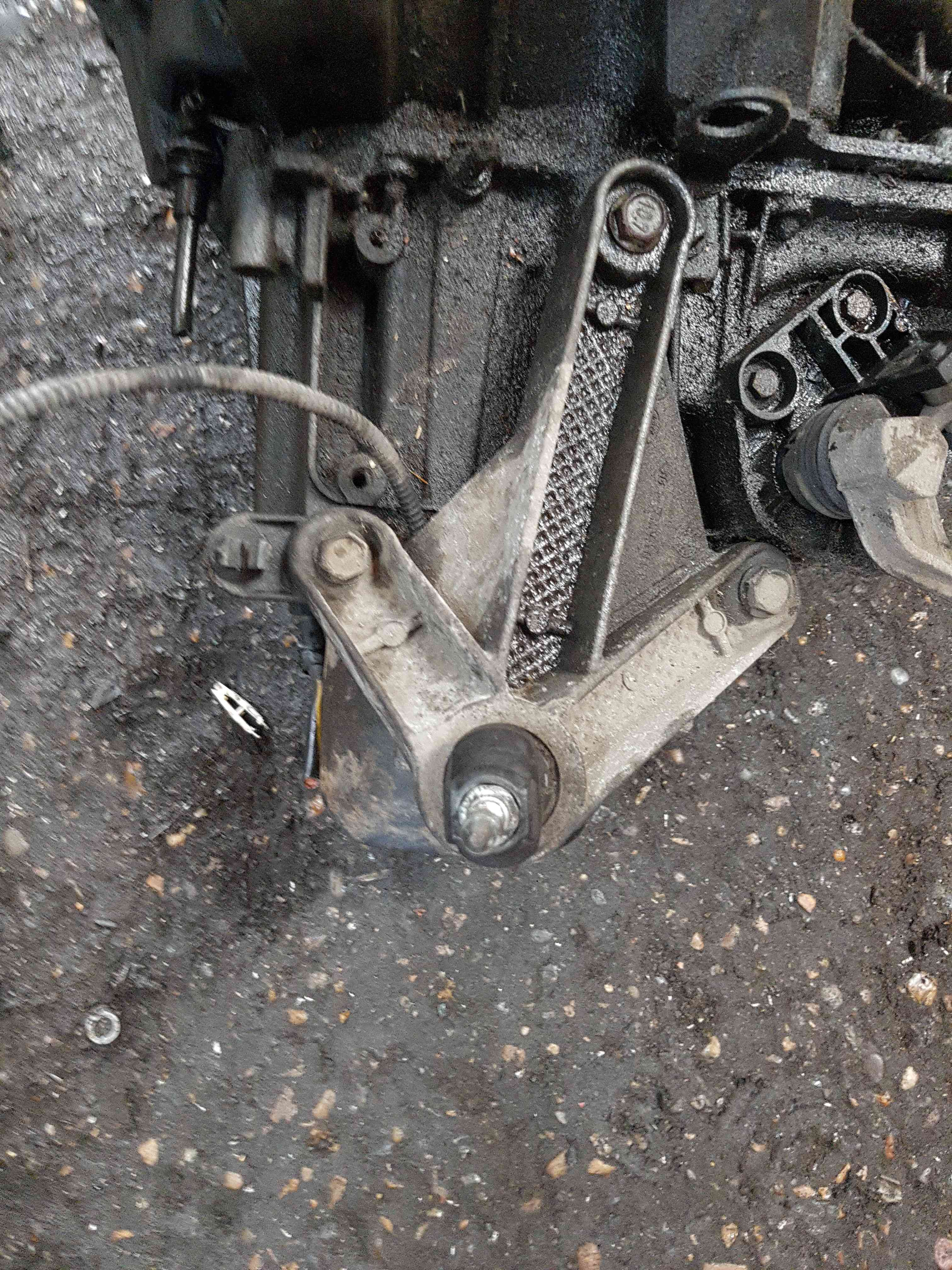 Thumb 3 Nissan Qashqai MK1 2006-2013 1.6 Petrol Manual Gearbox JR5 132