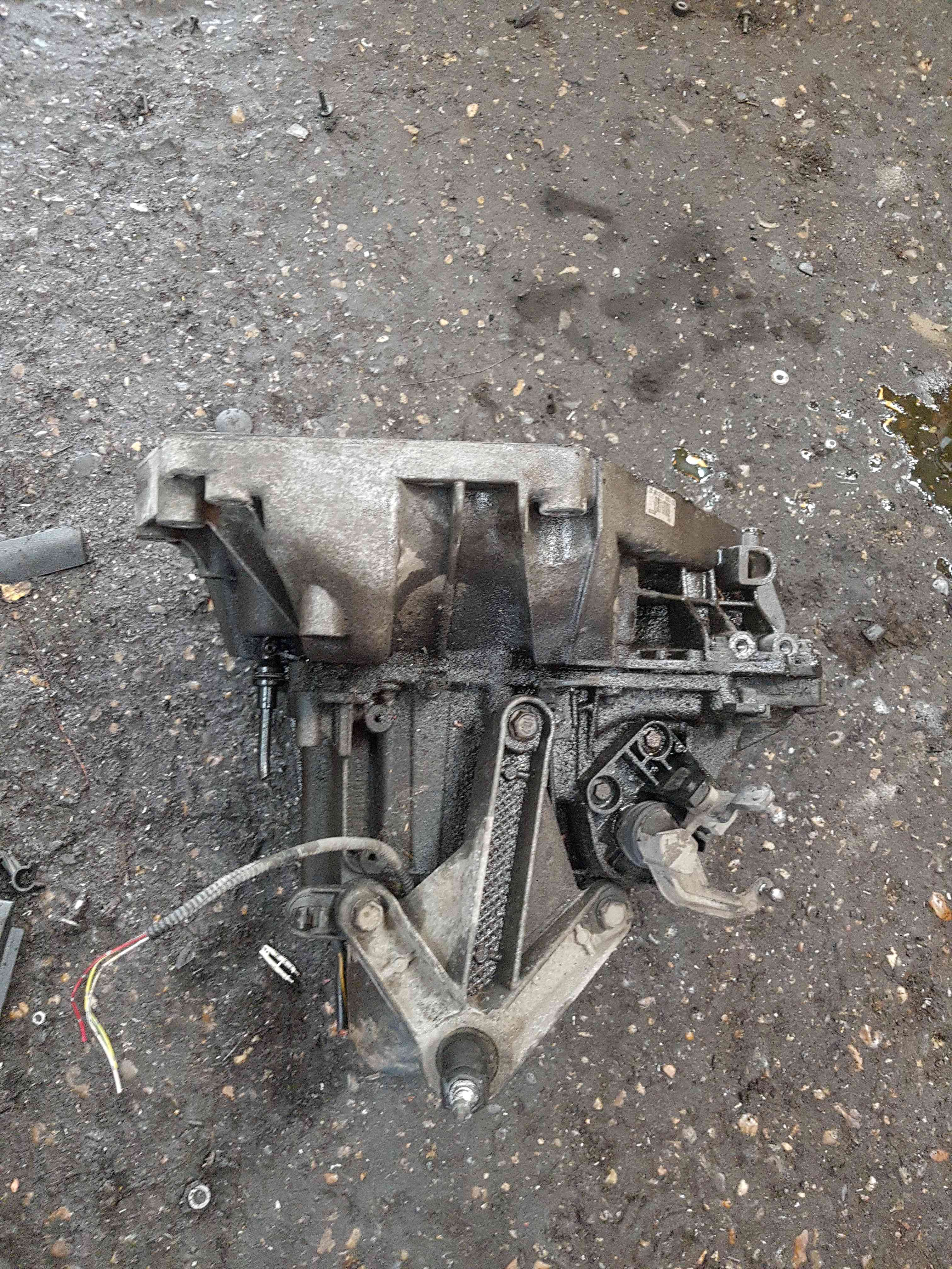 Thumb 6 Nissan Qashqai MK1 2006-2013 1.6 Petrol Manual Gearbox JR5 132