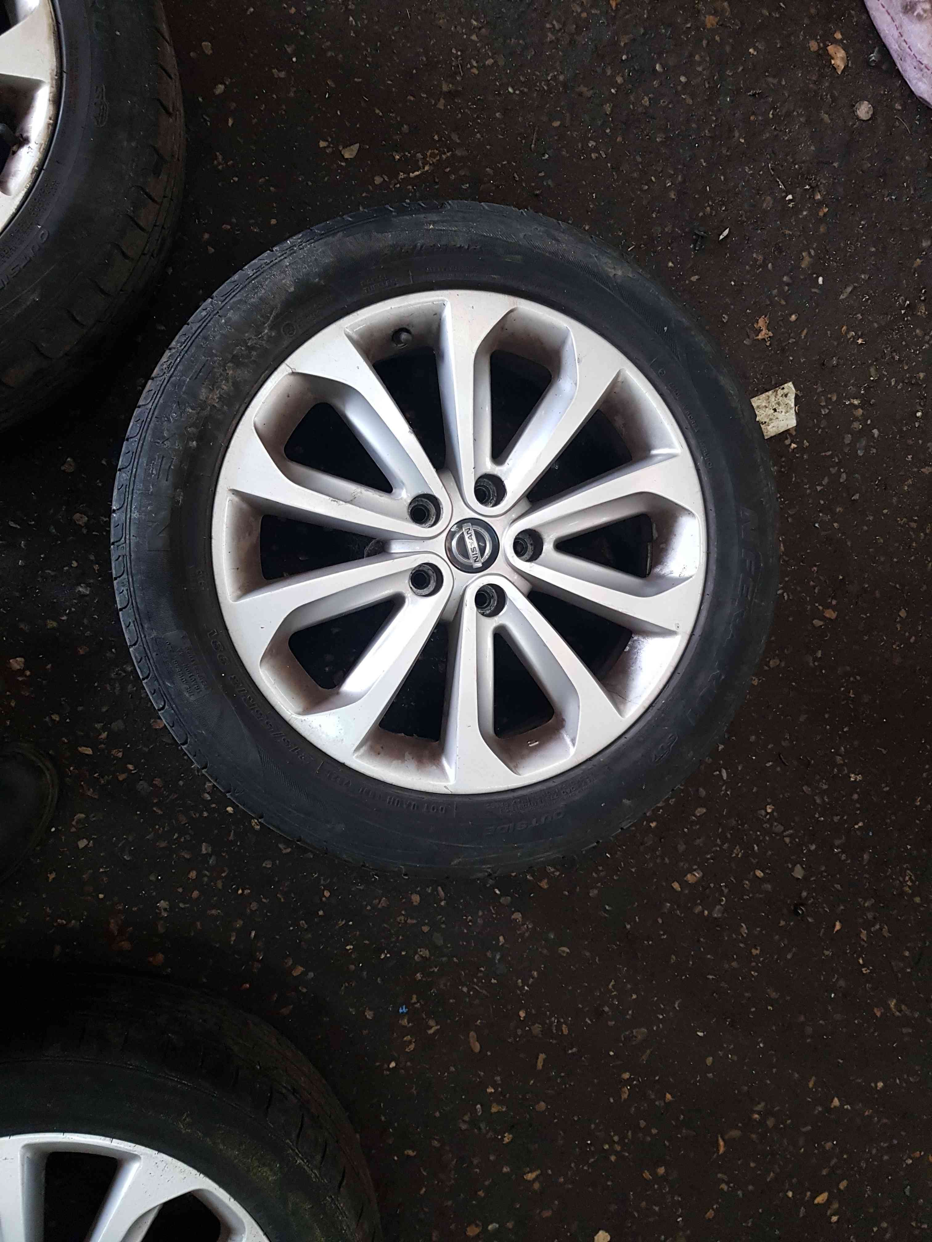 Thumb 3 Nissan Qashqai MK1 2006-2013 Alloy Wheel Tyre 215 55 18  18Inch 4/5