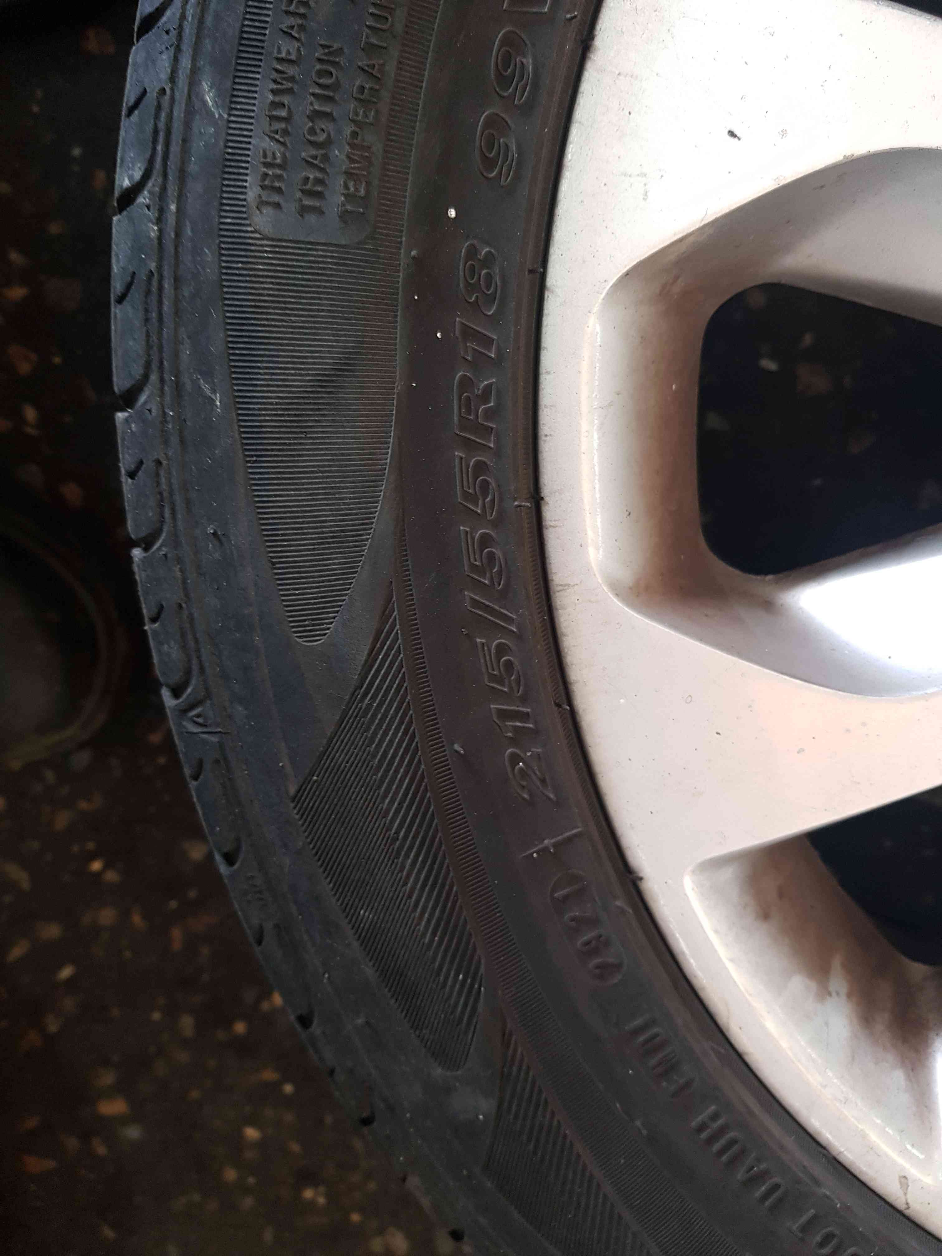 Thumb 6 Nissan Qashqai MK1 2006-2013 Alloy Wheel Tyre 215 55 18  18Inch 4/5