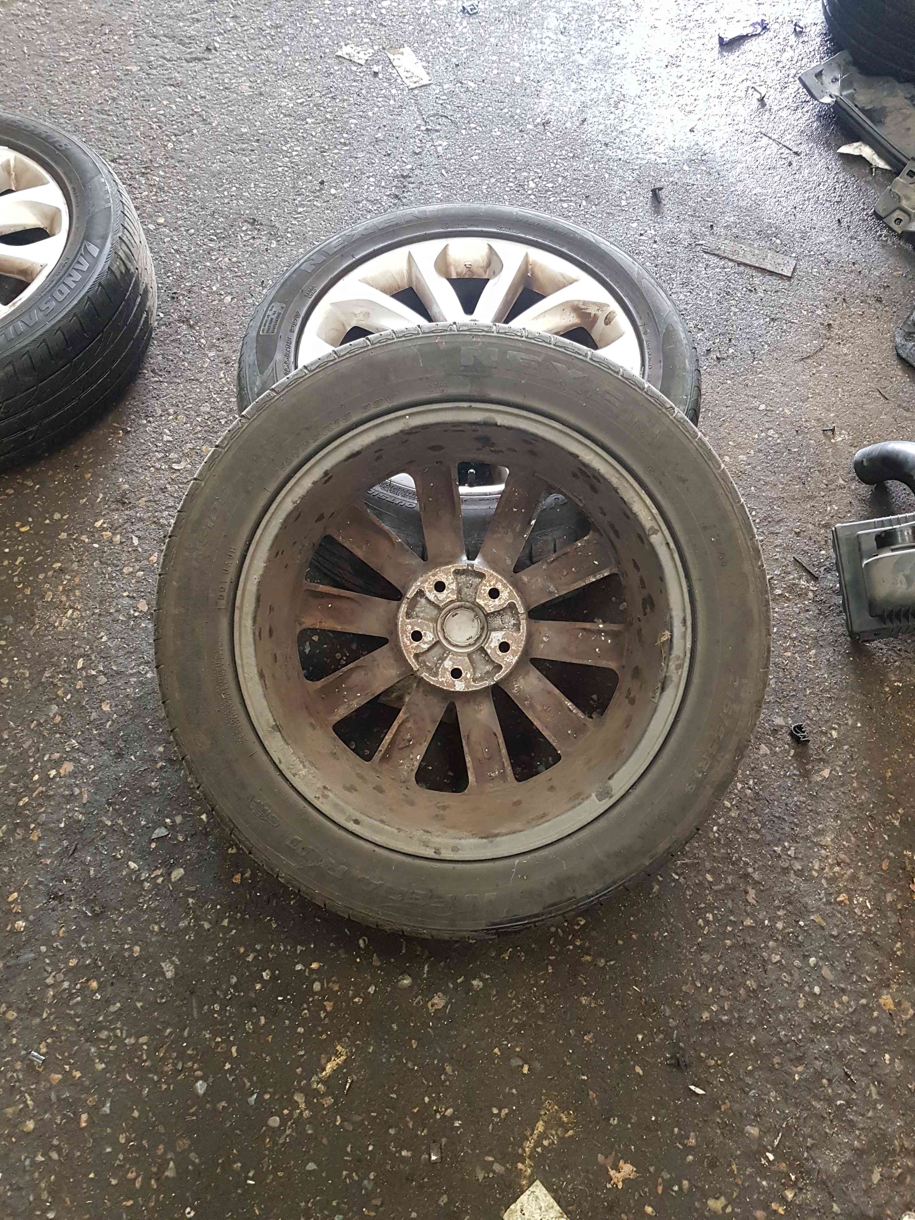 Thumb 9 Nissan Qashqai MK1 2006-2013 Alloy Wheel Tyre 215 55 18  18Inch 4/5