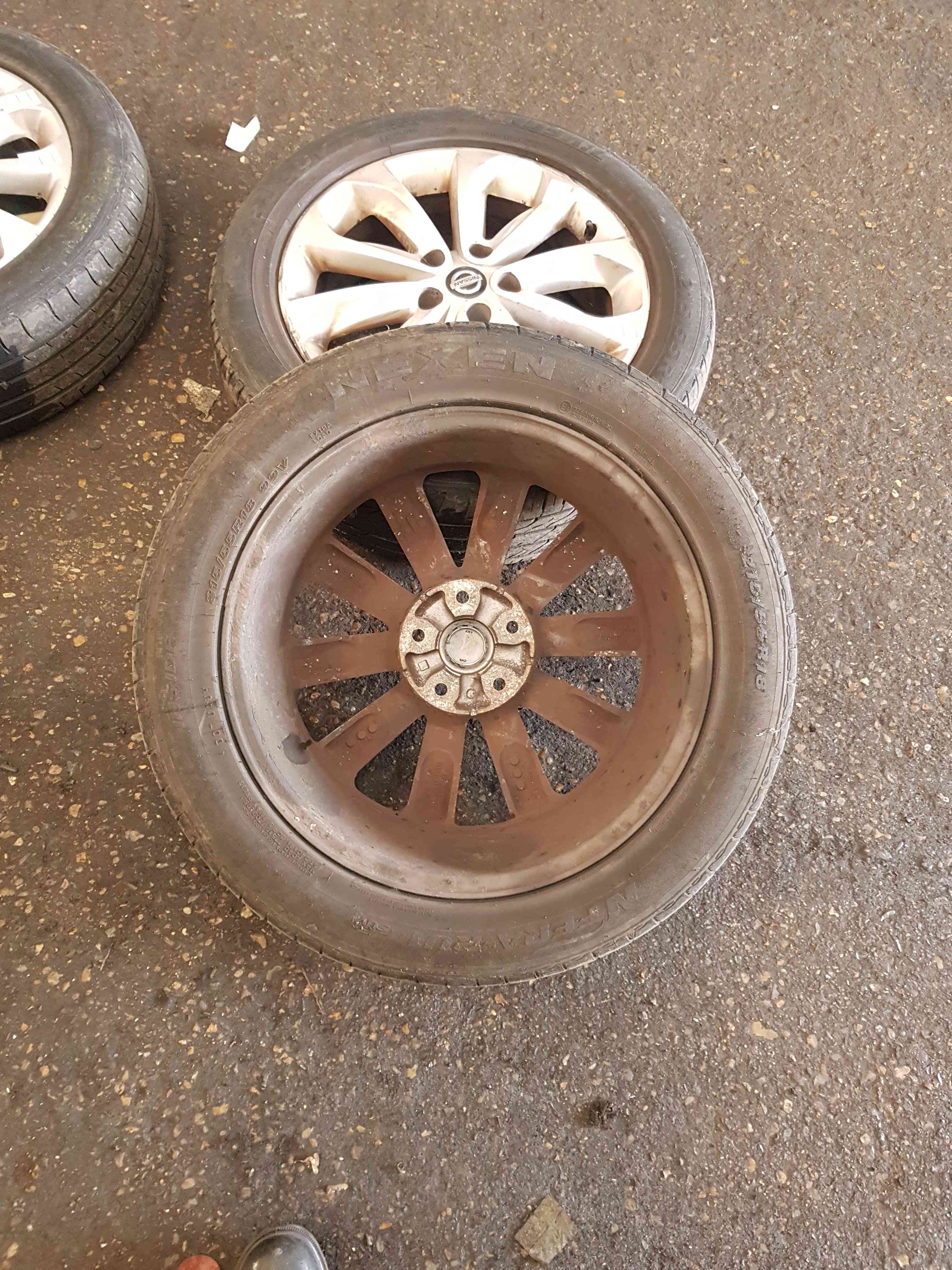 Thumb 6 Nissan Qashqai MK1 2006-2013 Alloy Wheel Tyre 215 55 18  18Inch 4/5