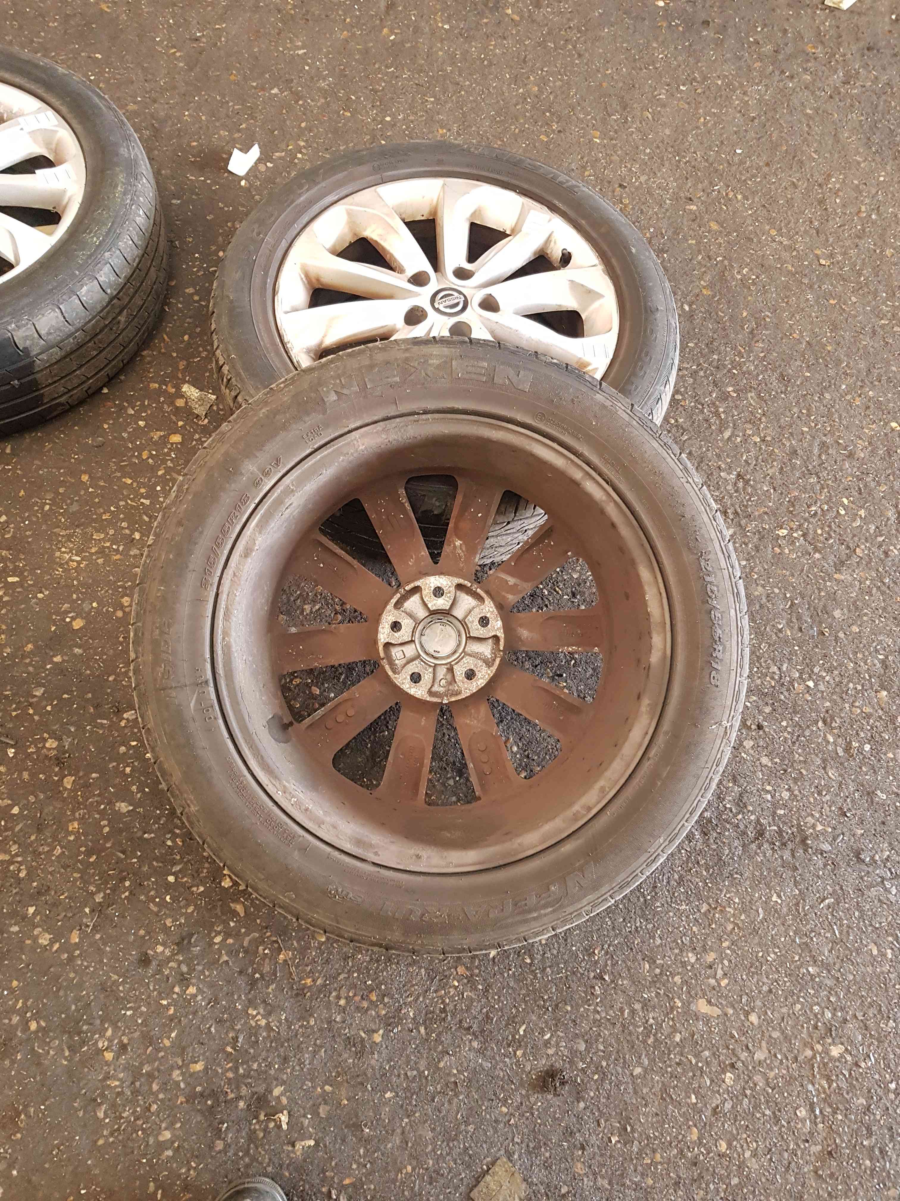 Thumb 7 Nissan Qashqai MK1 2006-2013 Alloy Wheel Tyre 215 55 18  18Inch 4/5