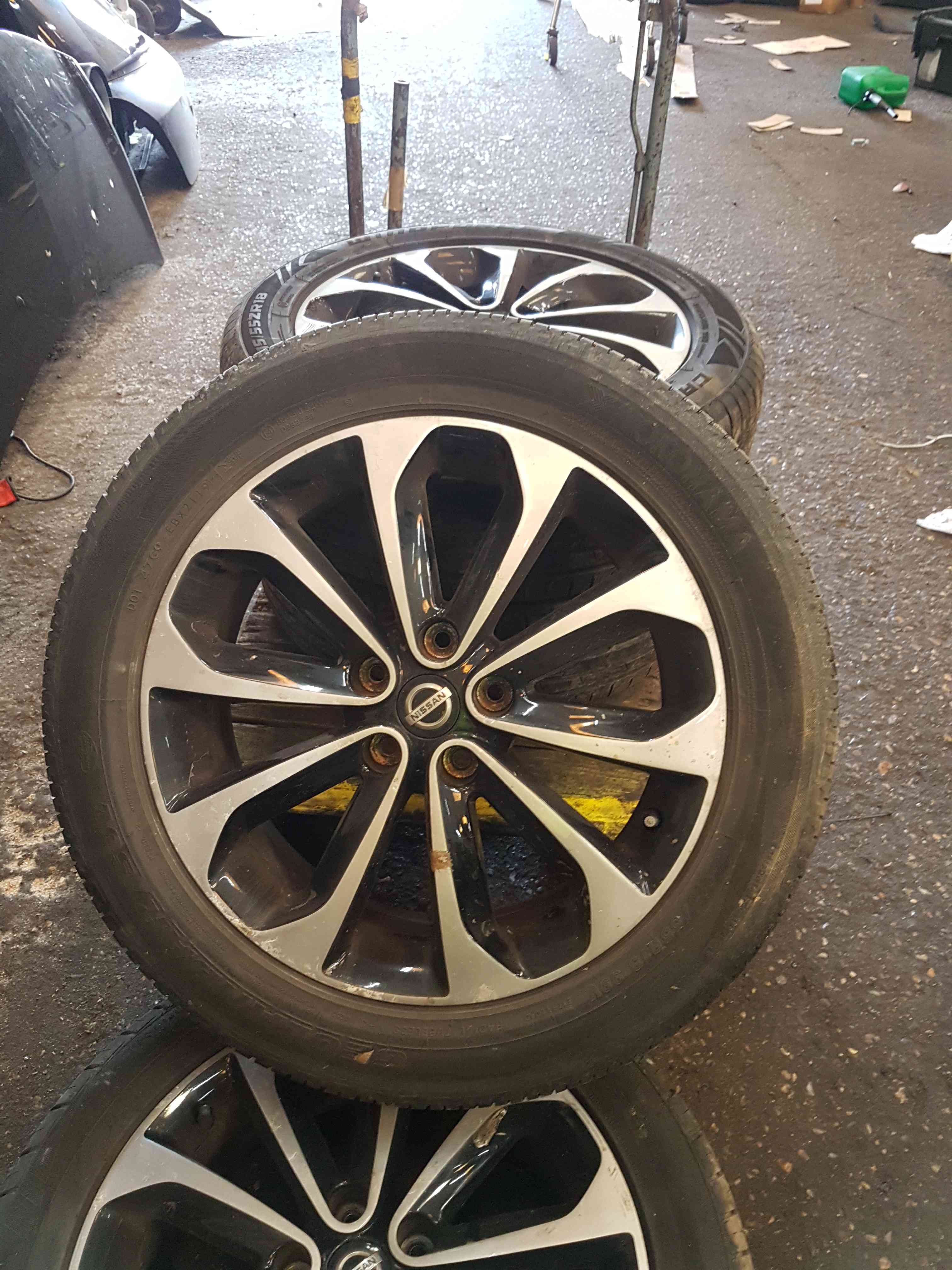 Thumb 9 Nissan Qashqai MK1 2006-2013 Alloy Wheel Tyre 215 55 18  18Inch 4/5 40300Jd18c