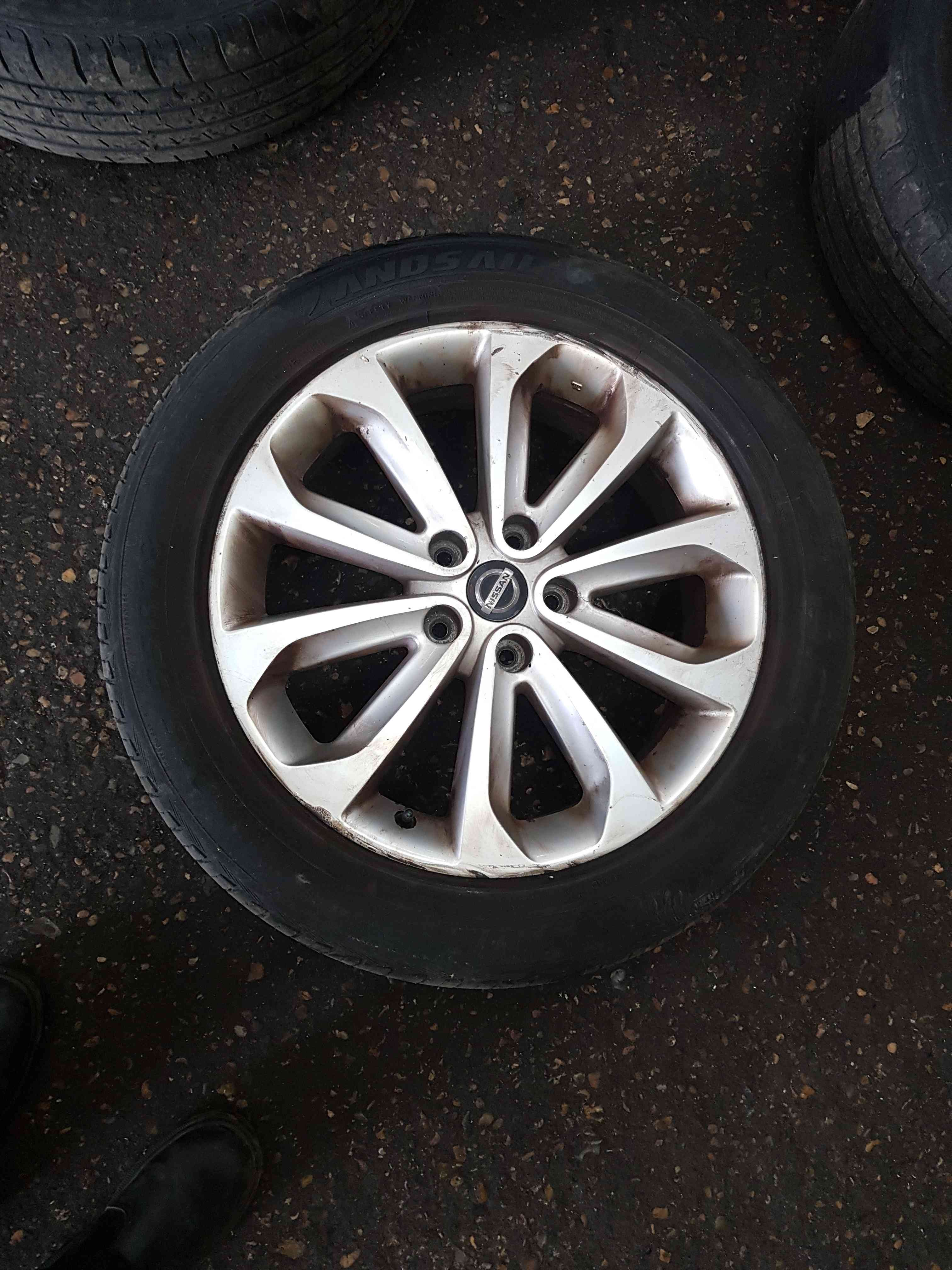 Thumb 10 Nissan Qashqai MK1 2006-2013 Alloy Wheel Tyre 215 55 18  18Inch 4/5