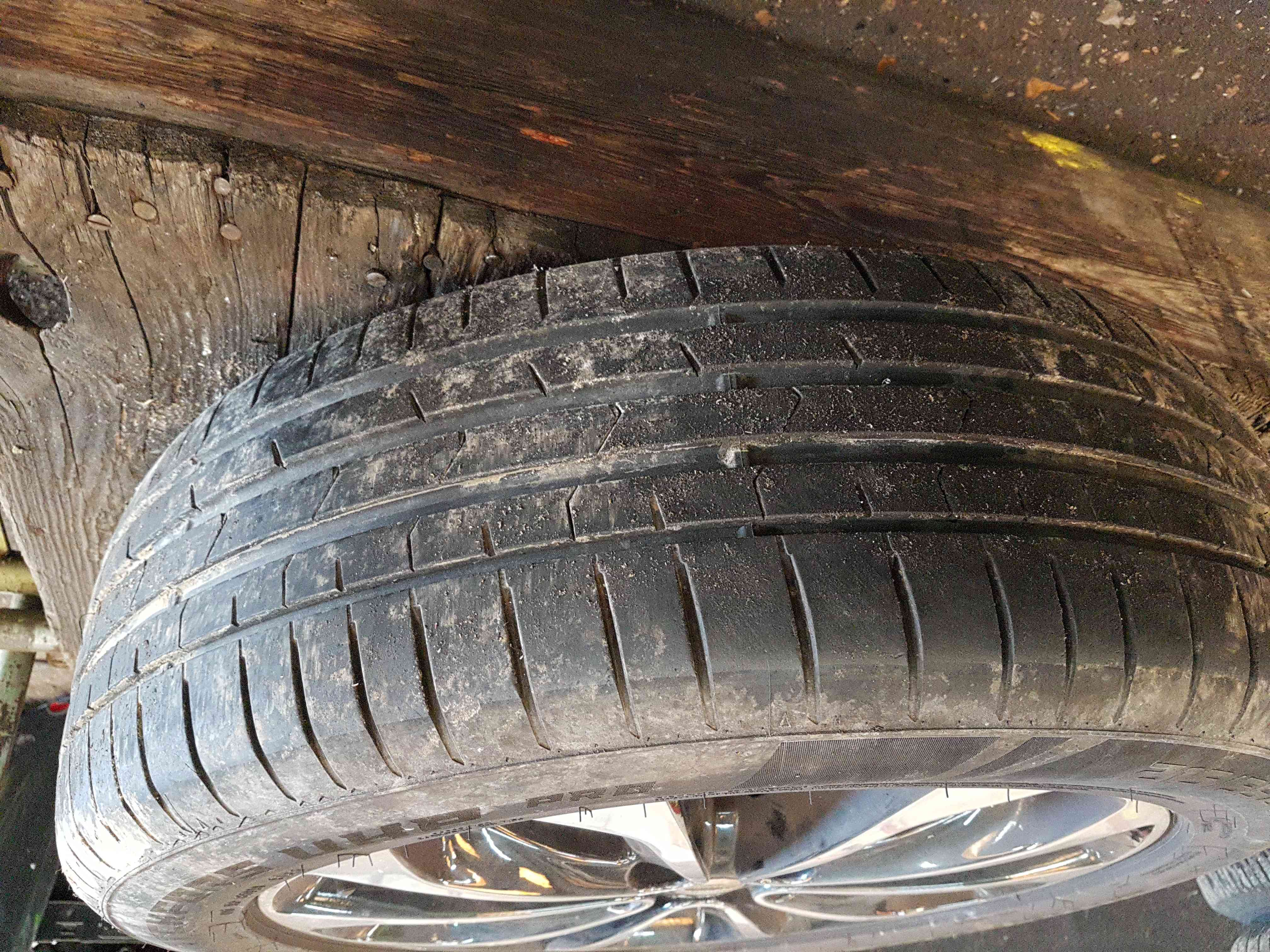 Thumb 9 Nissan Qashqai MK1 2006-2013 Alloy Wheel Tyre 215 55 18  18inch 4/5