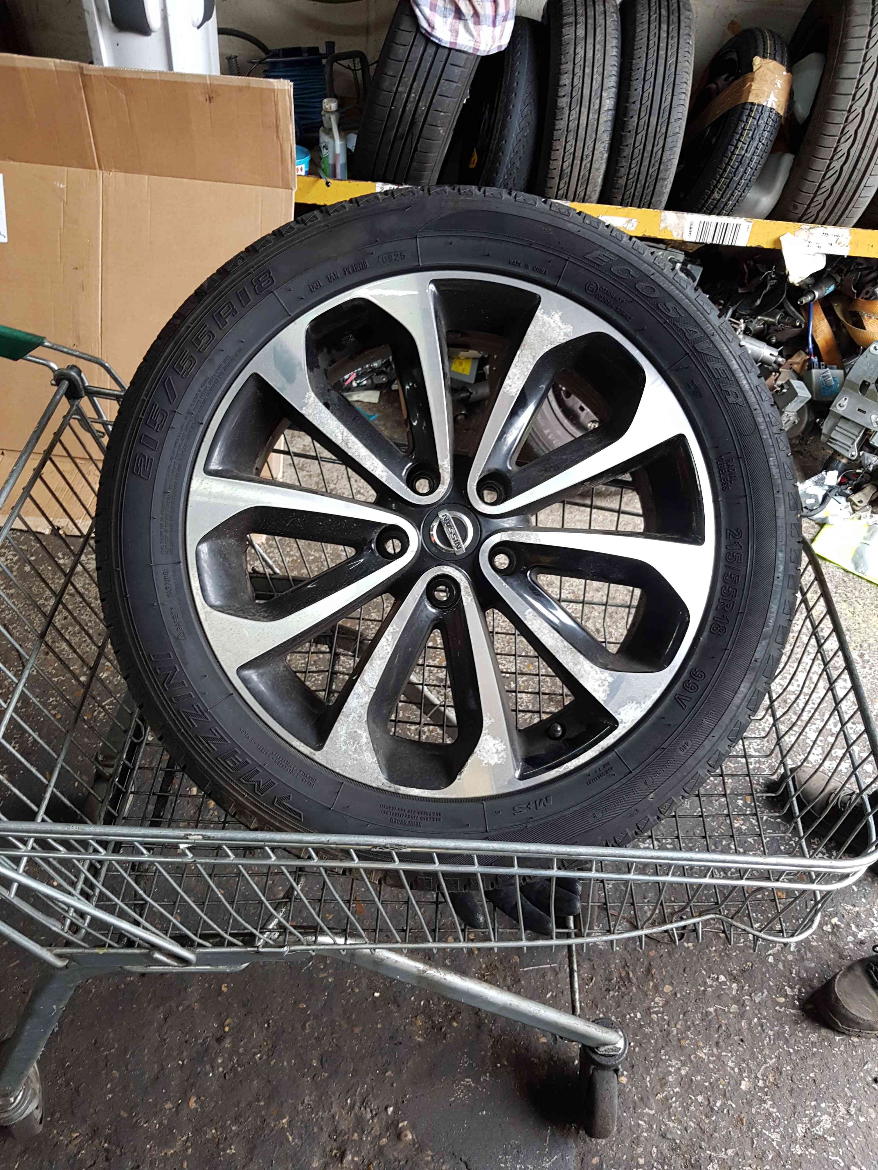 Thumb 3 Nissan Qashqai MK1 2006-2013 Alloy Wheel Tyre 215 55 18 18Inch 3/5 40300Jd18c