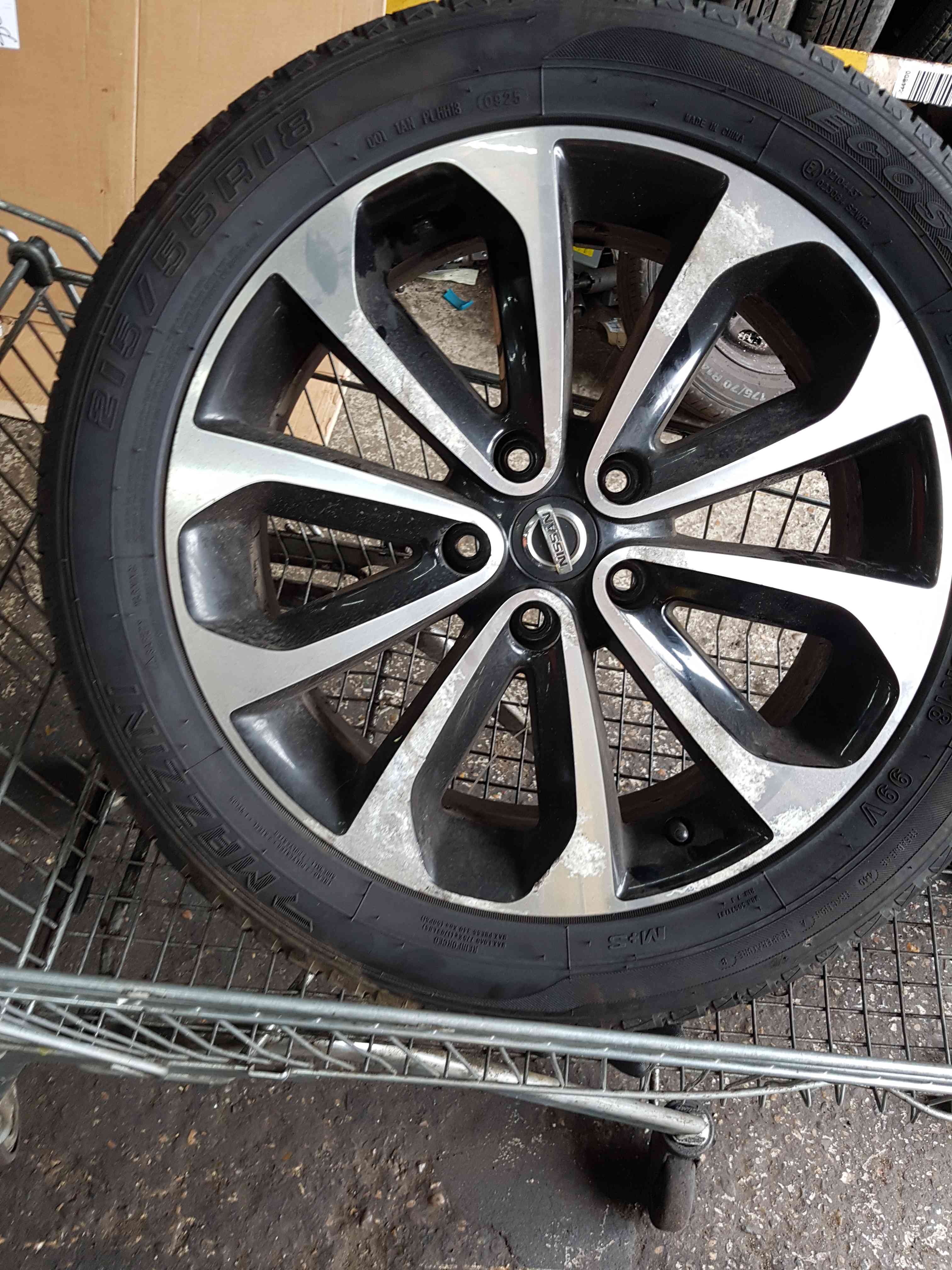 Thumb 4 Nissan Qashqai MK1 2006-2013 Alloy Wheel Tyre 215 55 18 18Inch 3/5 40300Jd18c