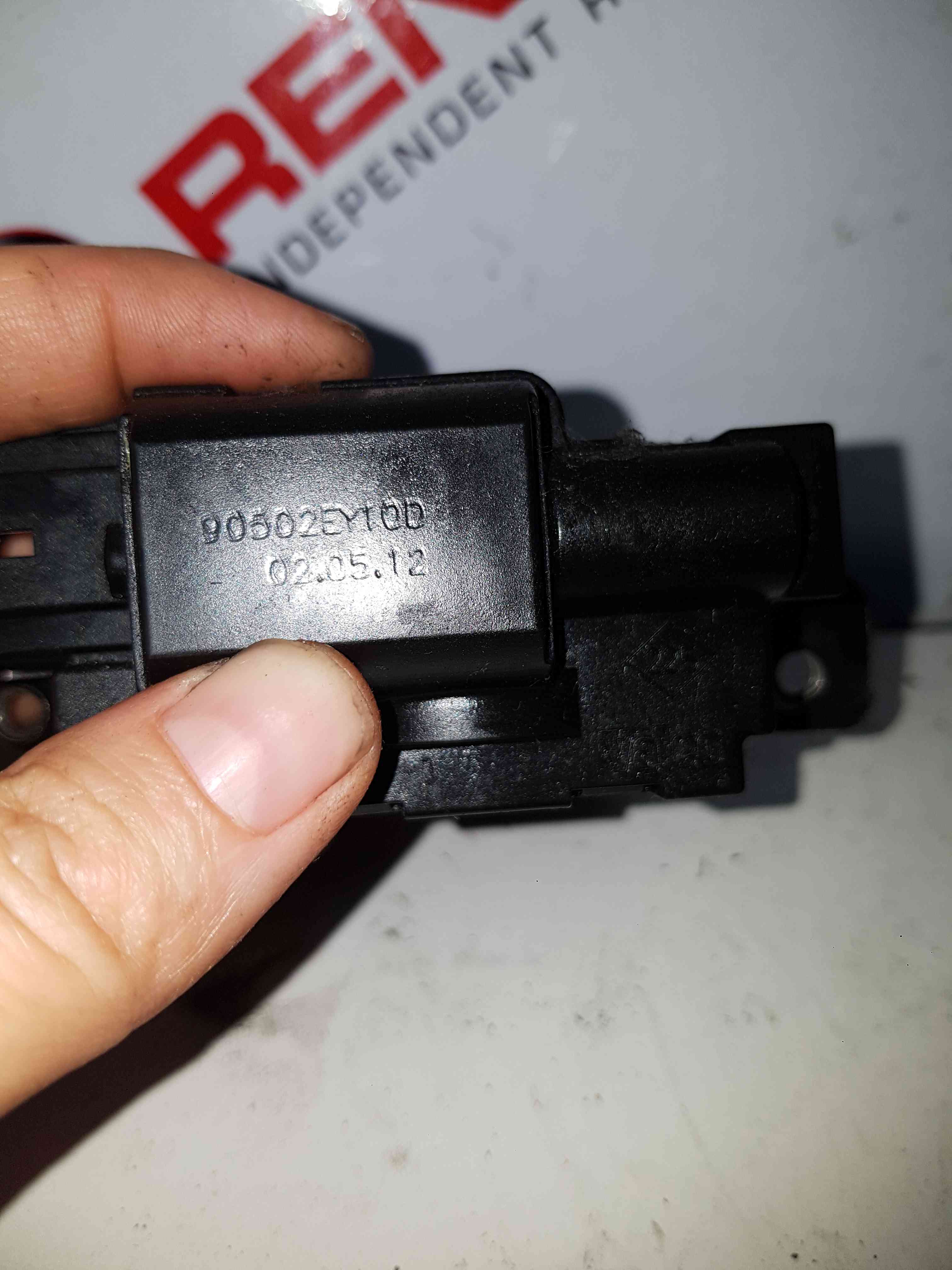 Thumb 6 Nissan Qashqai MK1 2006-2013 Boot Lock Mechanism Catch 90502Ey10d