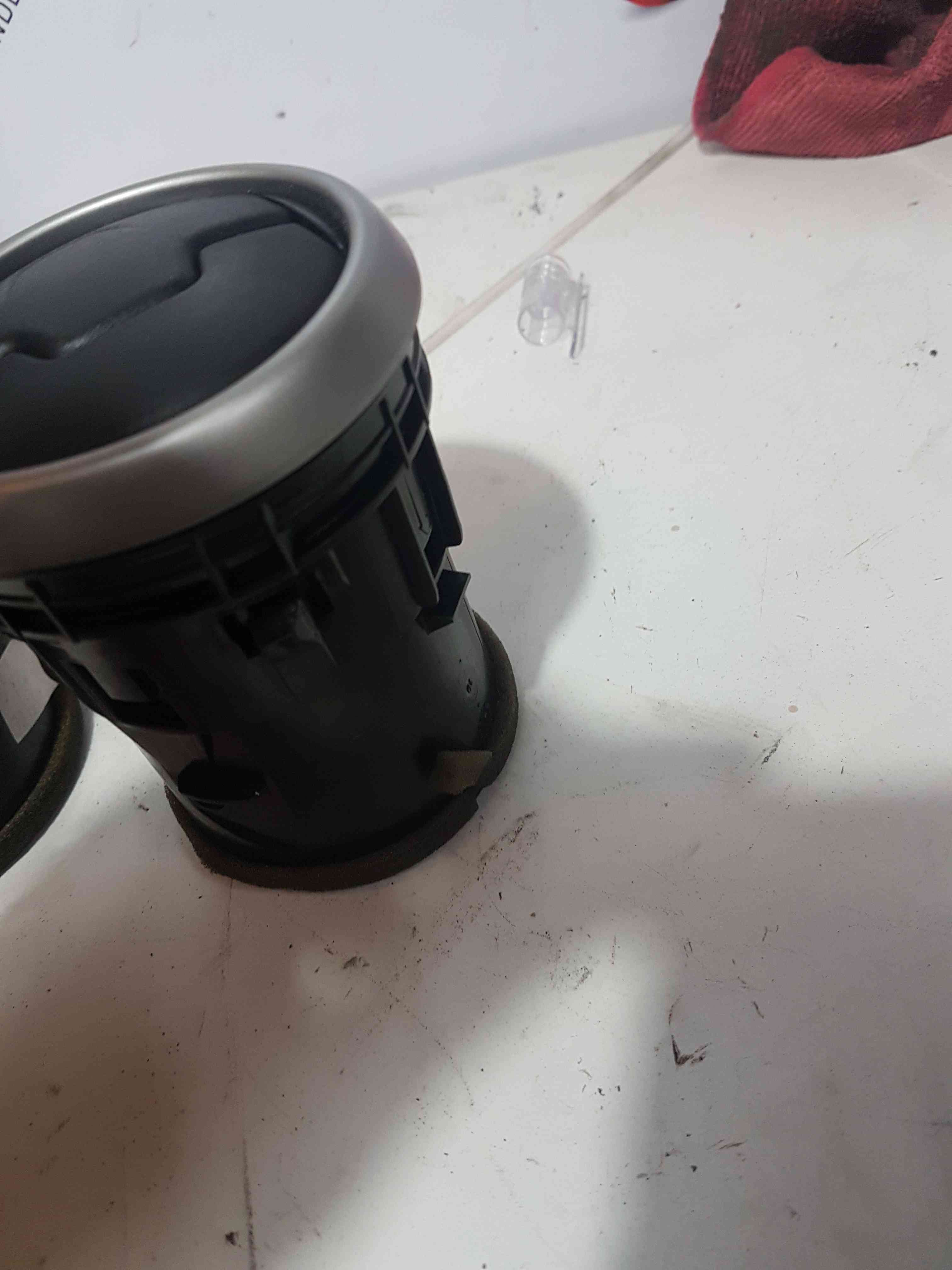 Thumb 3 Nissan Qashqai MK1 2006-2013 Dashboard Heater Vent Middle Pair