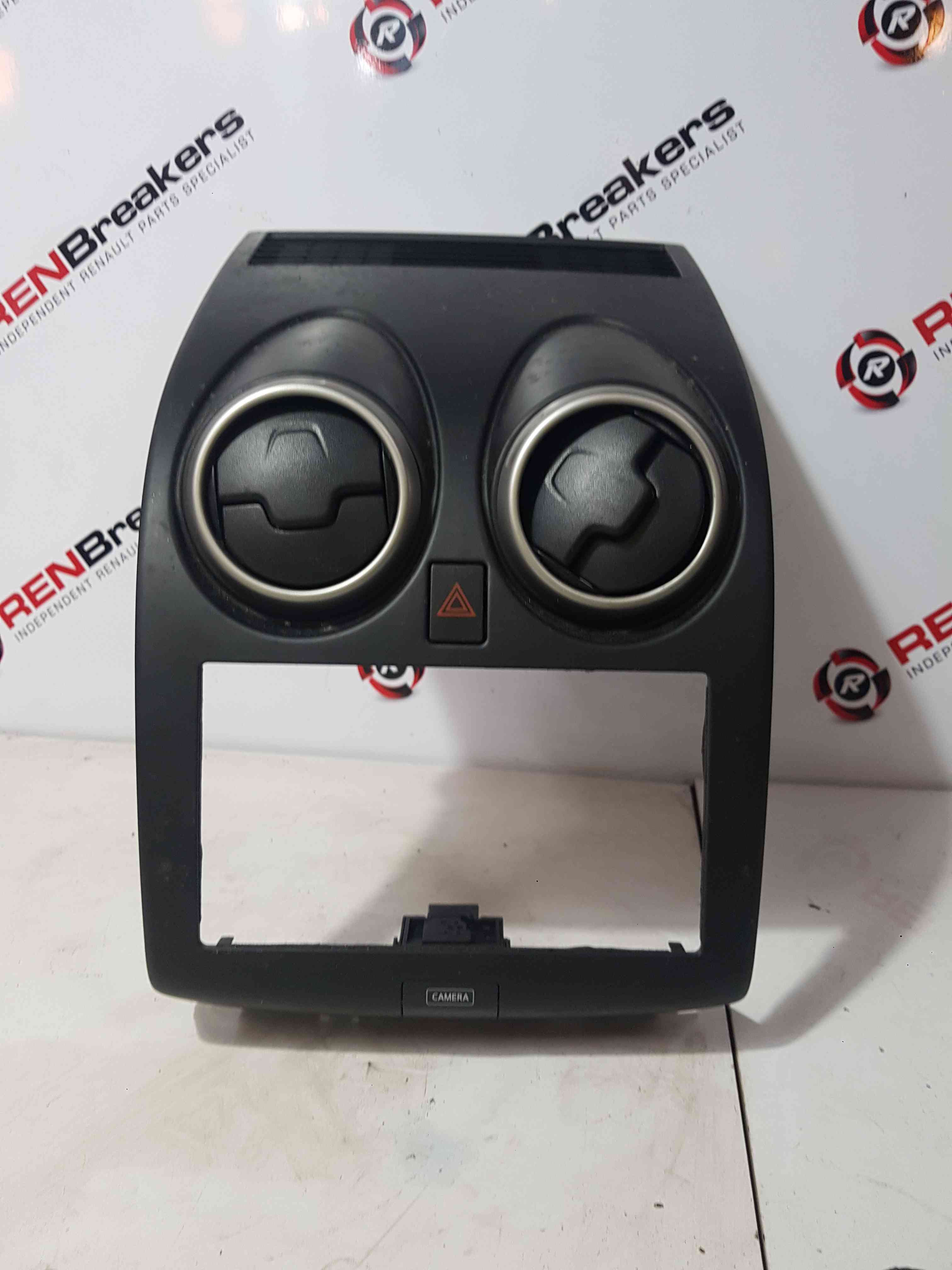 Thumb 3 Nissan Qashqai MK1 2006-2013 Dashboard Heater Vent Trim Surround Camera
