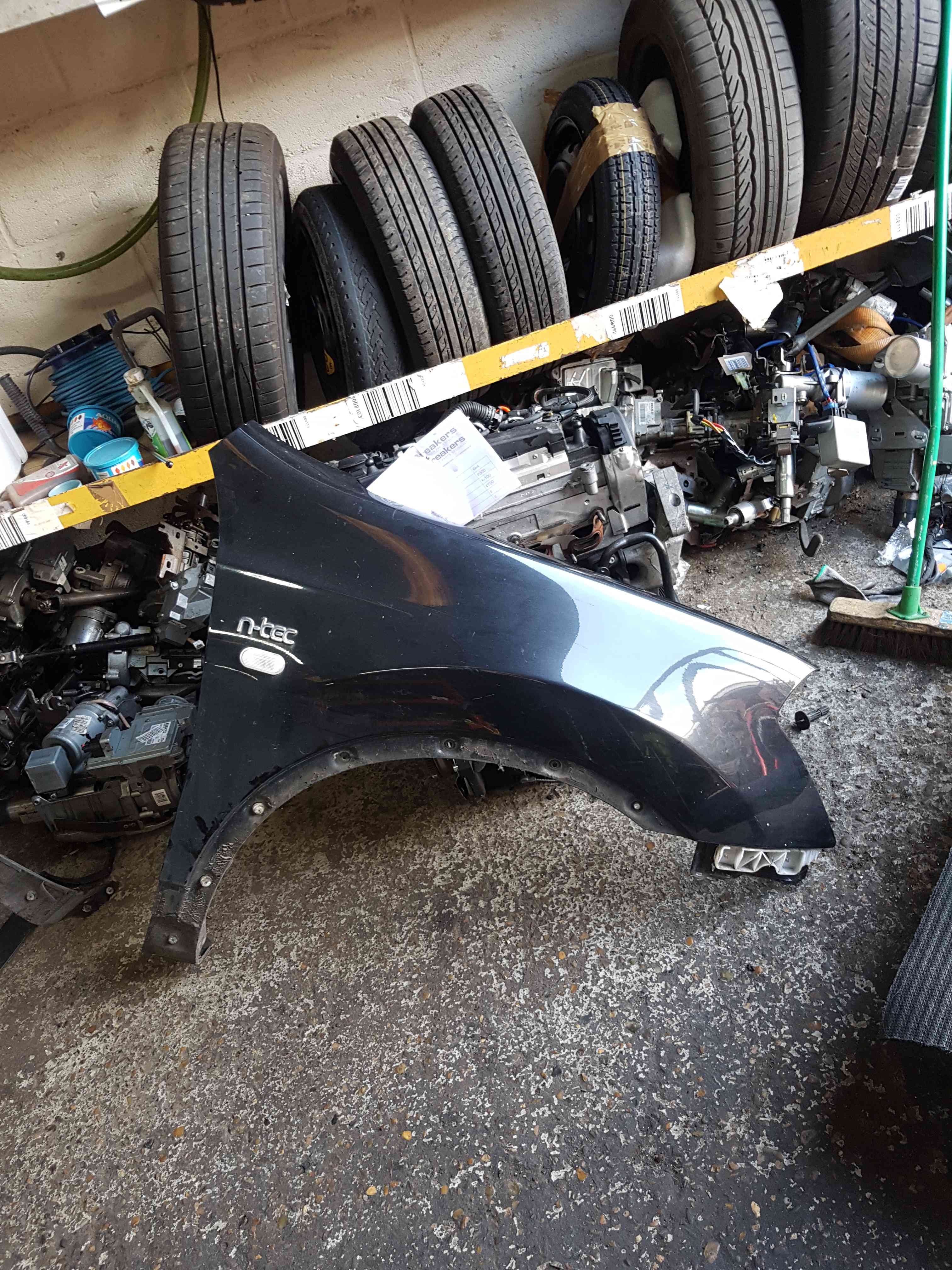 Thumb 2 Nissan Qashqai MK1 2006-2013 Drivers Os Wing Black Z11