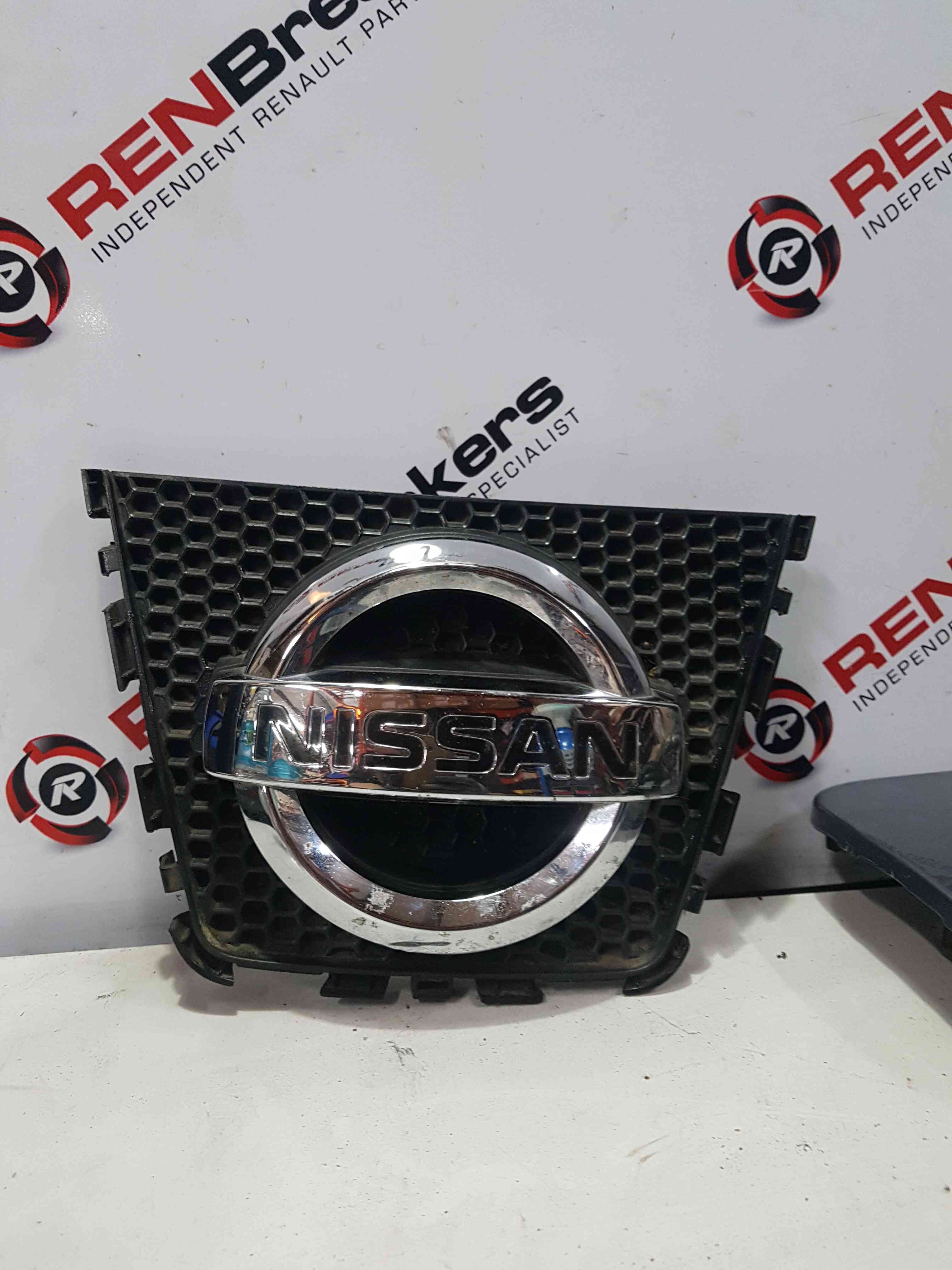 Thumb 9 Nissan Qashqai MK1 2006-2013 Front Bumper Emblem Badge 62314JD00A