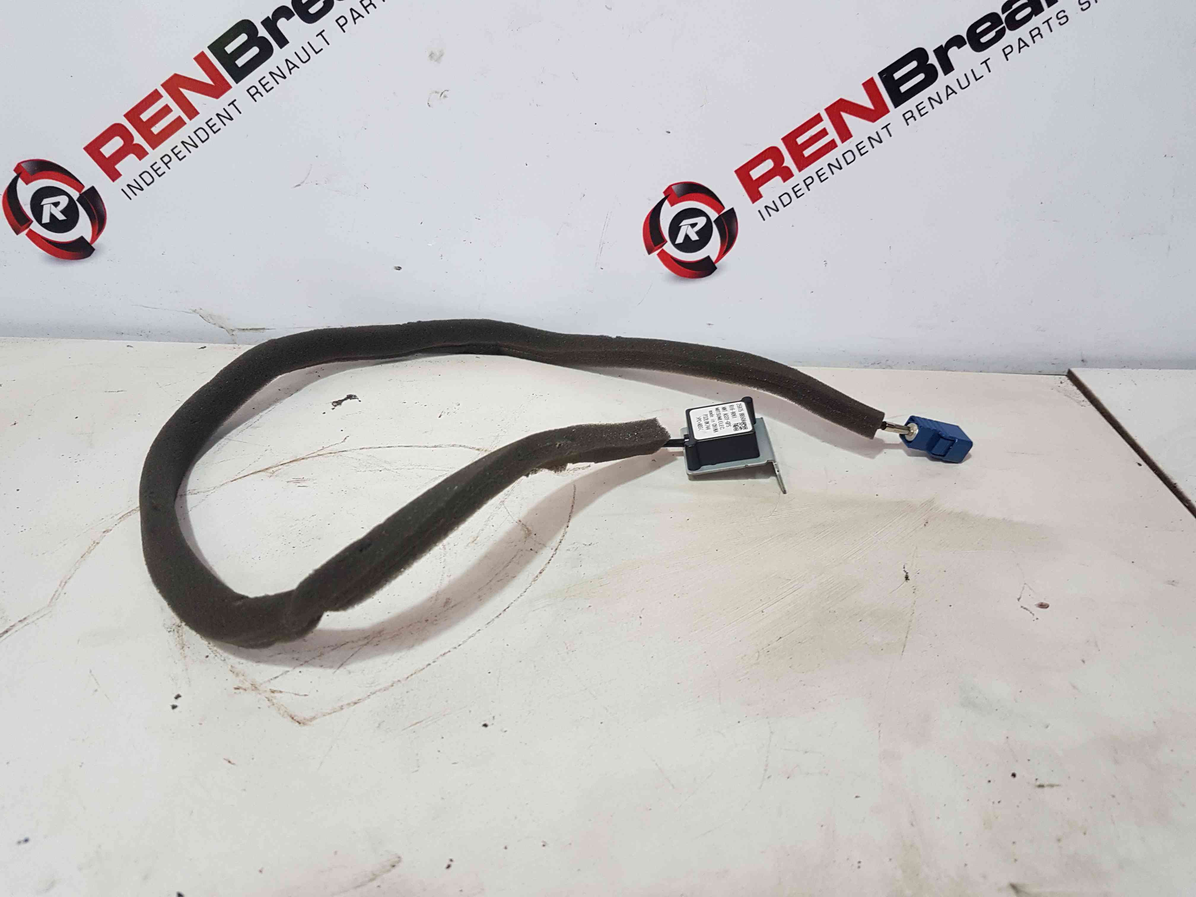 Thumb 3 Nissan Qashqai MK1 2006-2013 GPS Antenna Roof Aerial  8P4035382B