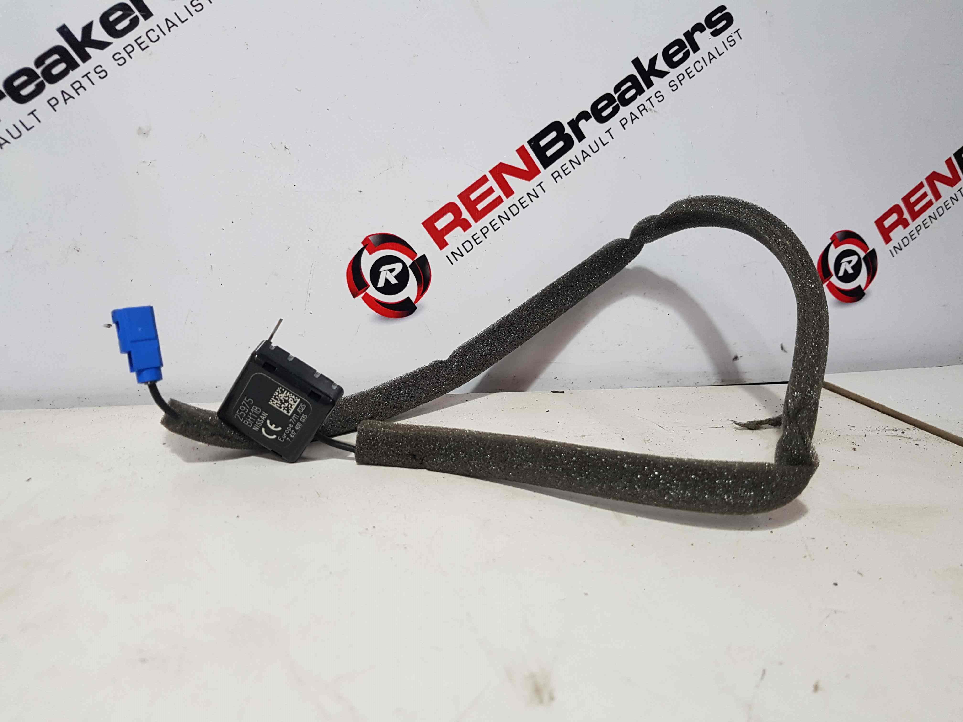 Thumb 2 Nissan Qashqai MK1 2006-2013 GPS Antenna Roof Aerial 25975Bh11b