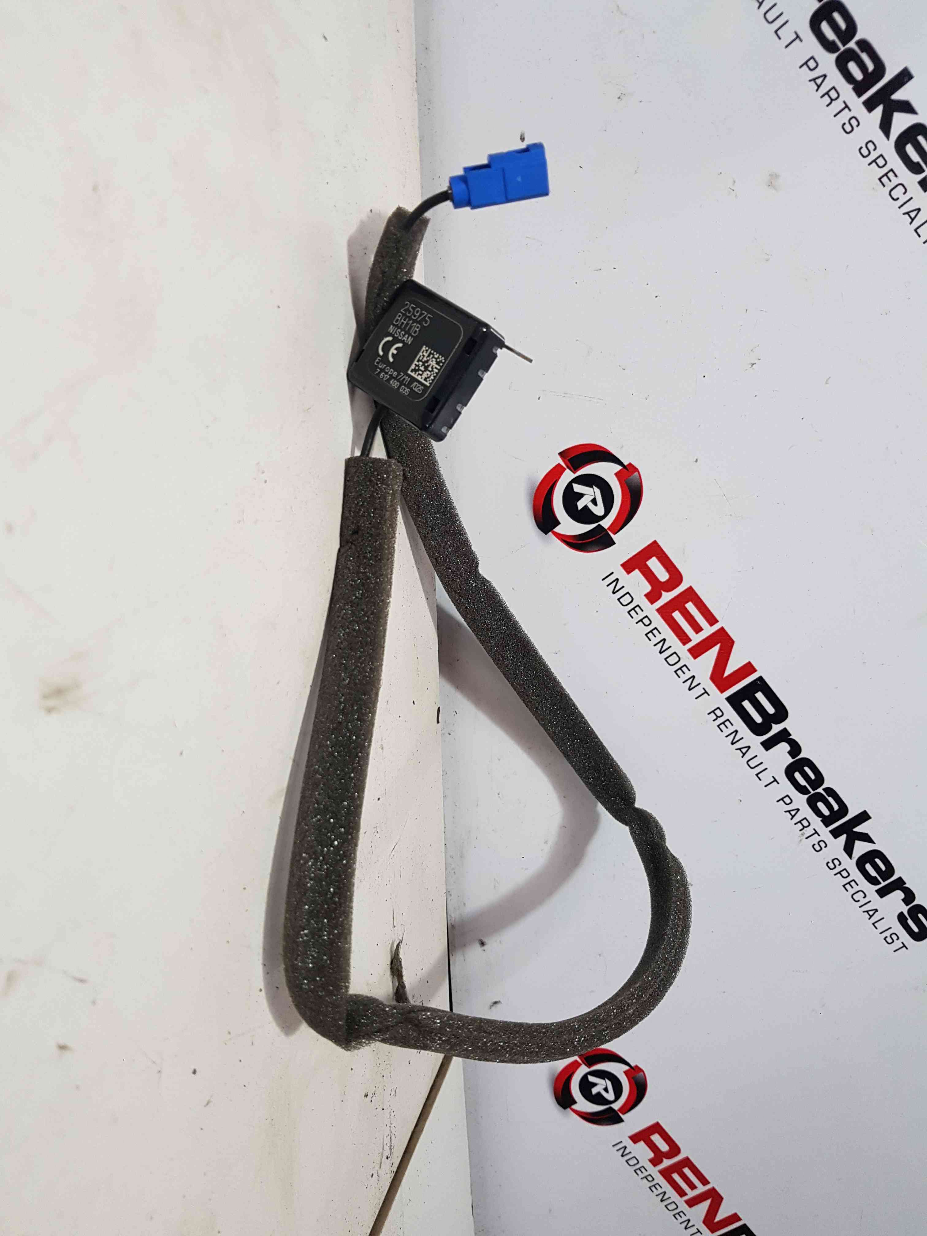 Thumb 4 Nissan Qashqai MK1 2006-2013 GPS Antenna Roof Aerial 25975Bh11b