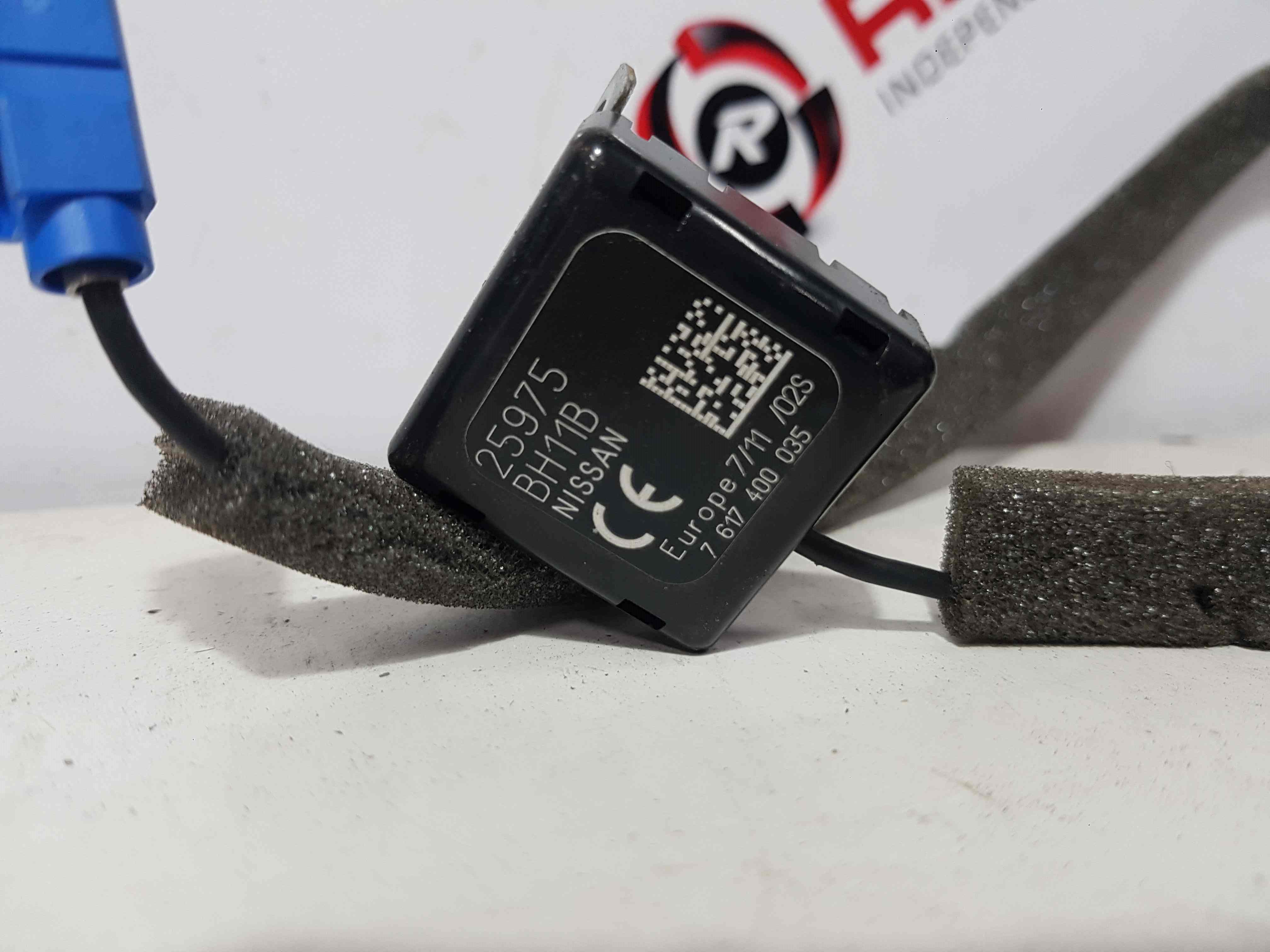 Thumb 6 Nissan Qashqai MK1 2006-2013 GPS Antenna Roof Aerial 25975Bh11b