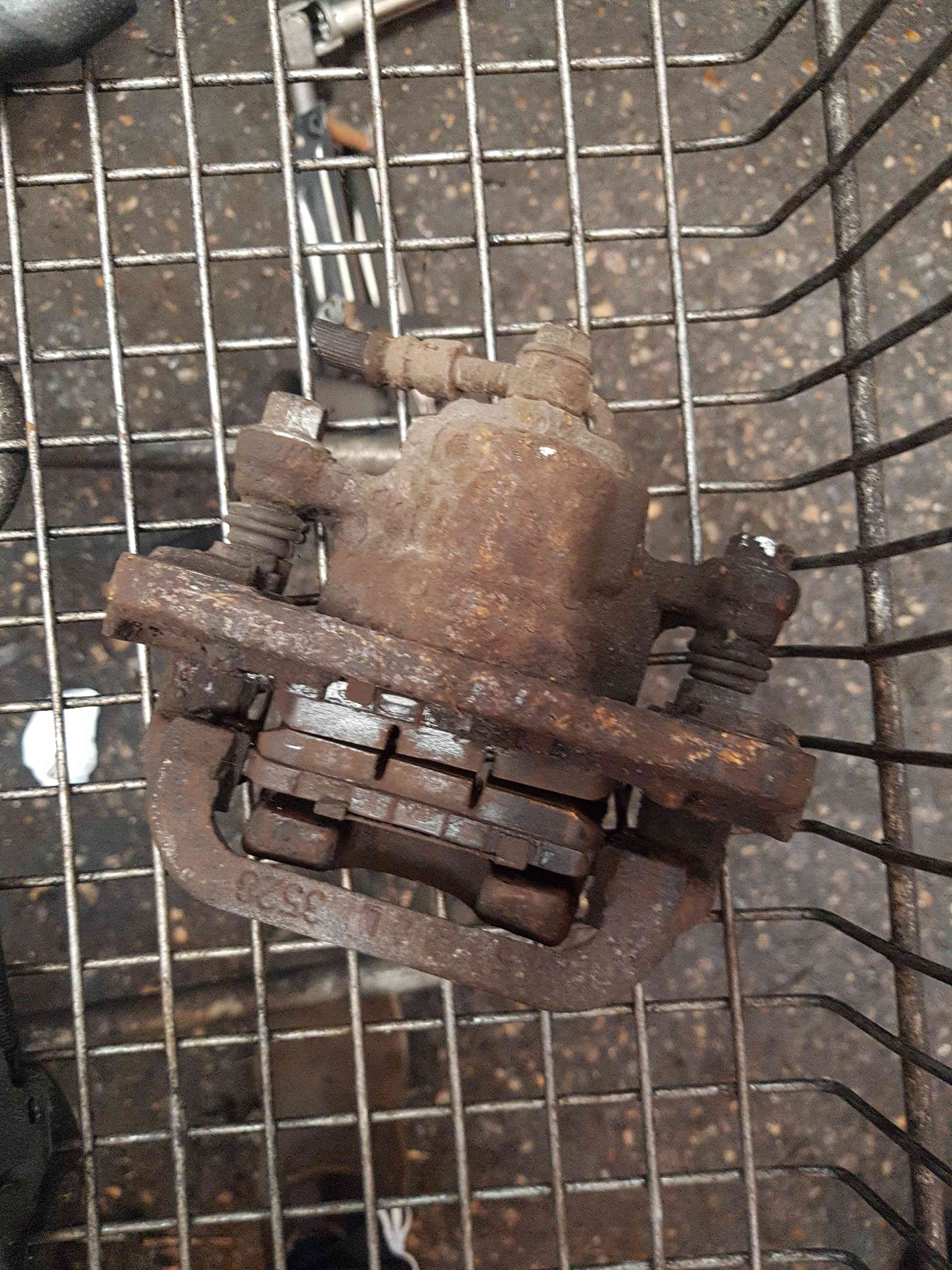 Thumb 3 Nissan Qashqai MK1 2006-2013 OSR Drivers Rear Brake Caliper