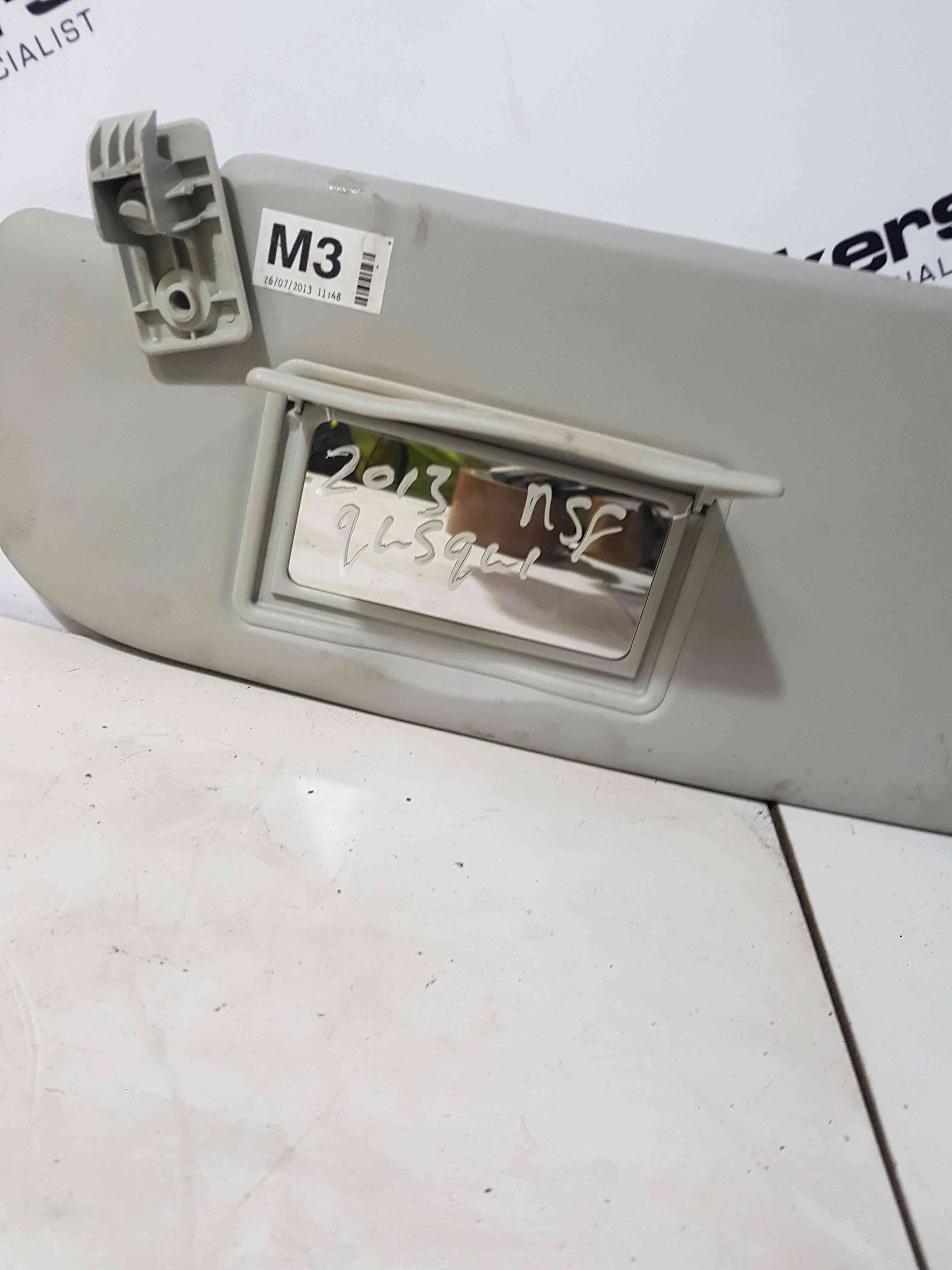 Thumb 2 Nissan Qashqai MK1 2006-2013 Passenger NSF Front SUN Visor