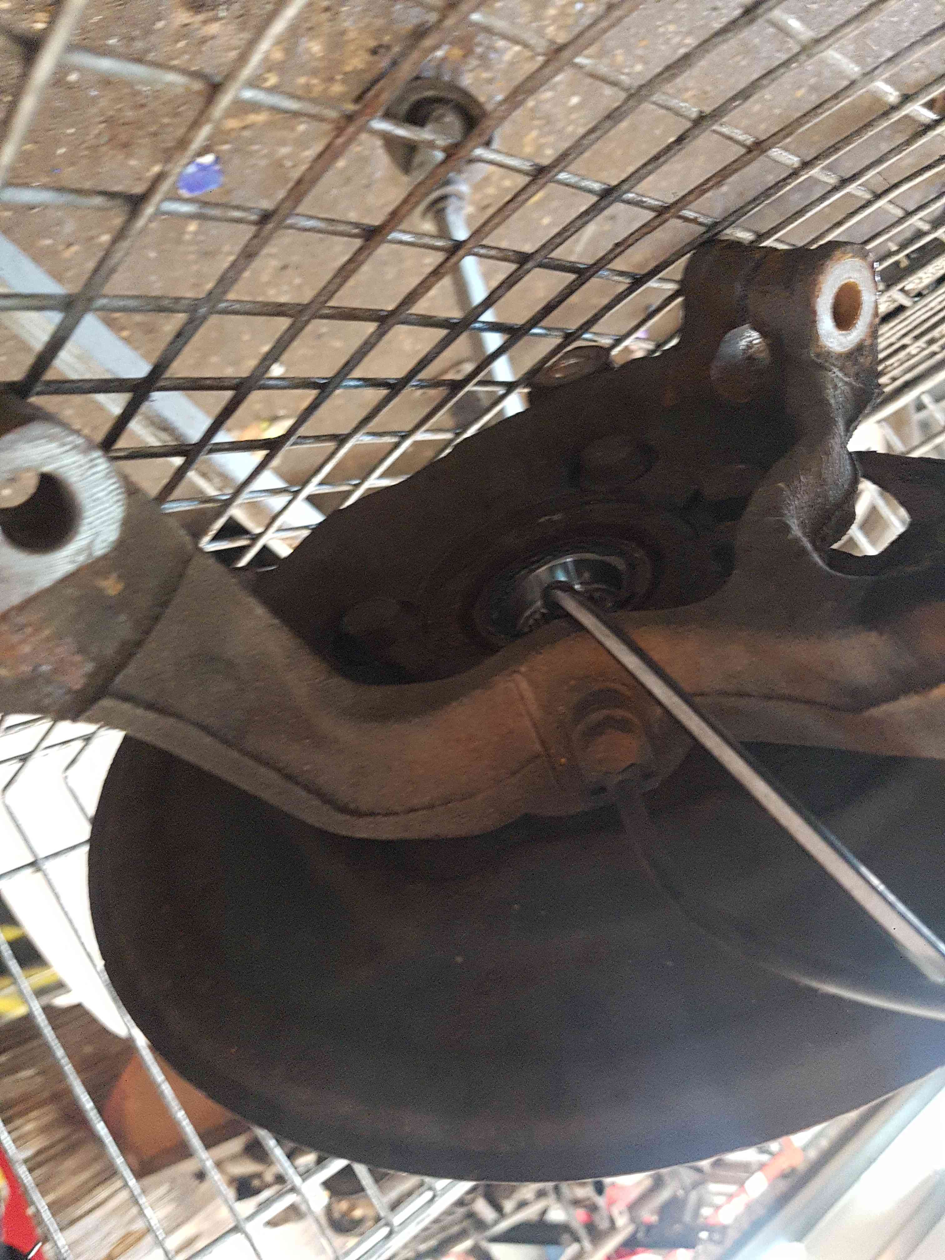 Thumb 4 Nissan Qashqai MK1 2006-2013 Passenger NSF Front Wheel HUB