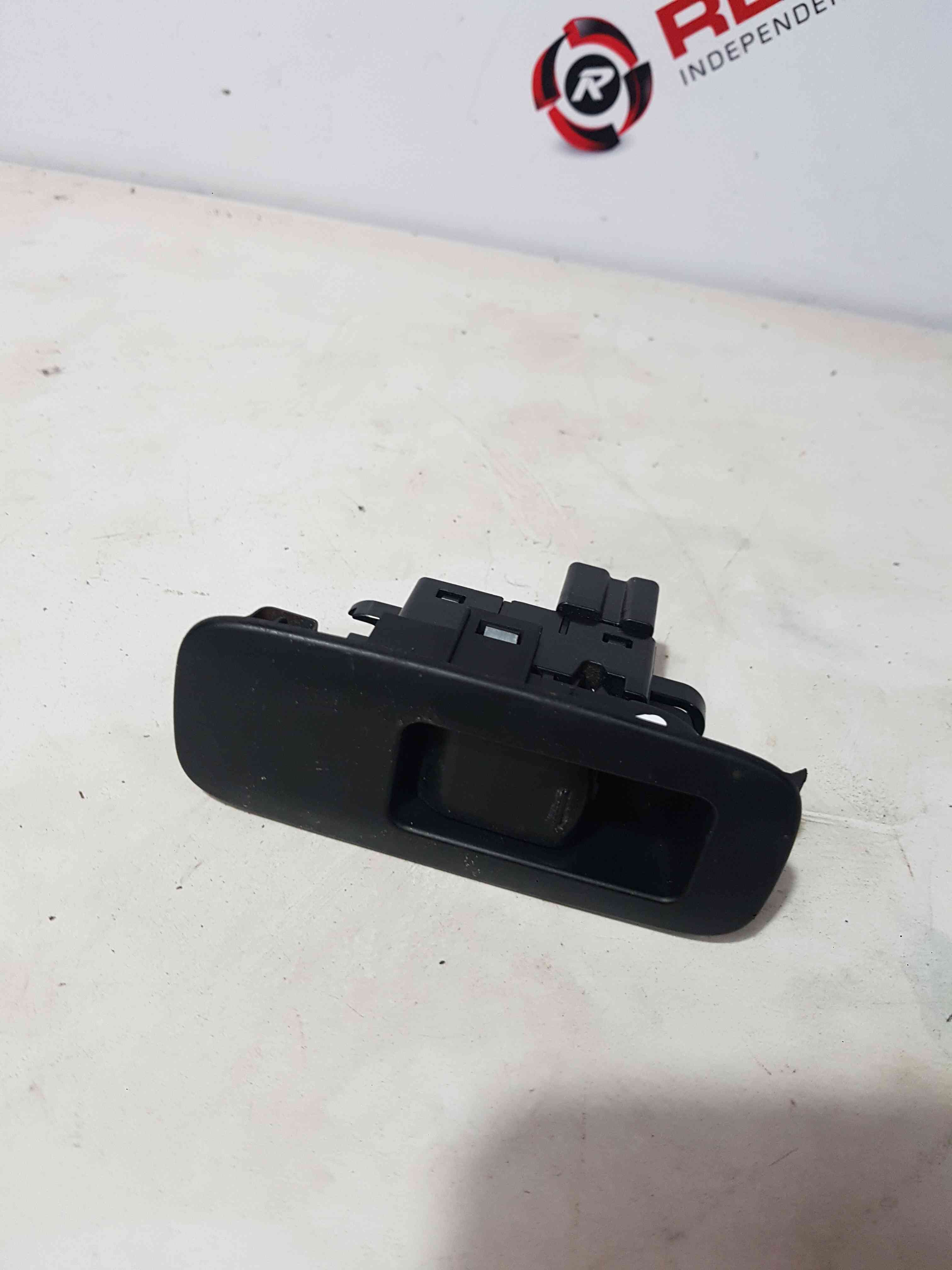 Thumb 5 Nissan Qashqai MK1 2006-2013 Passenger NSF Front Window Switch 