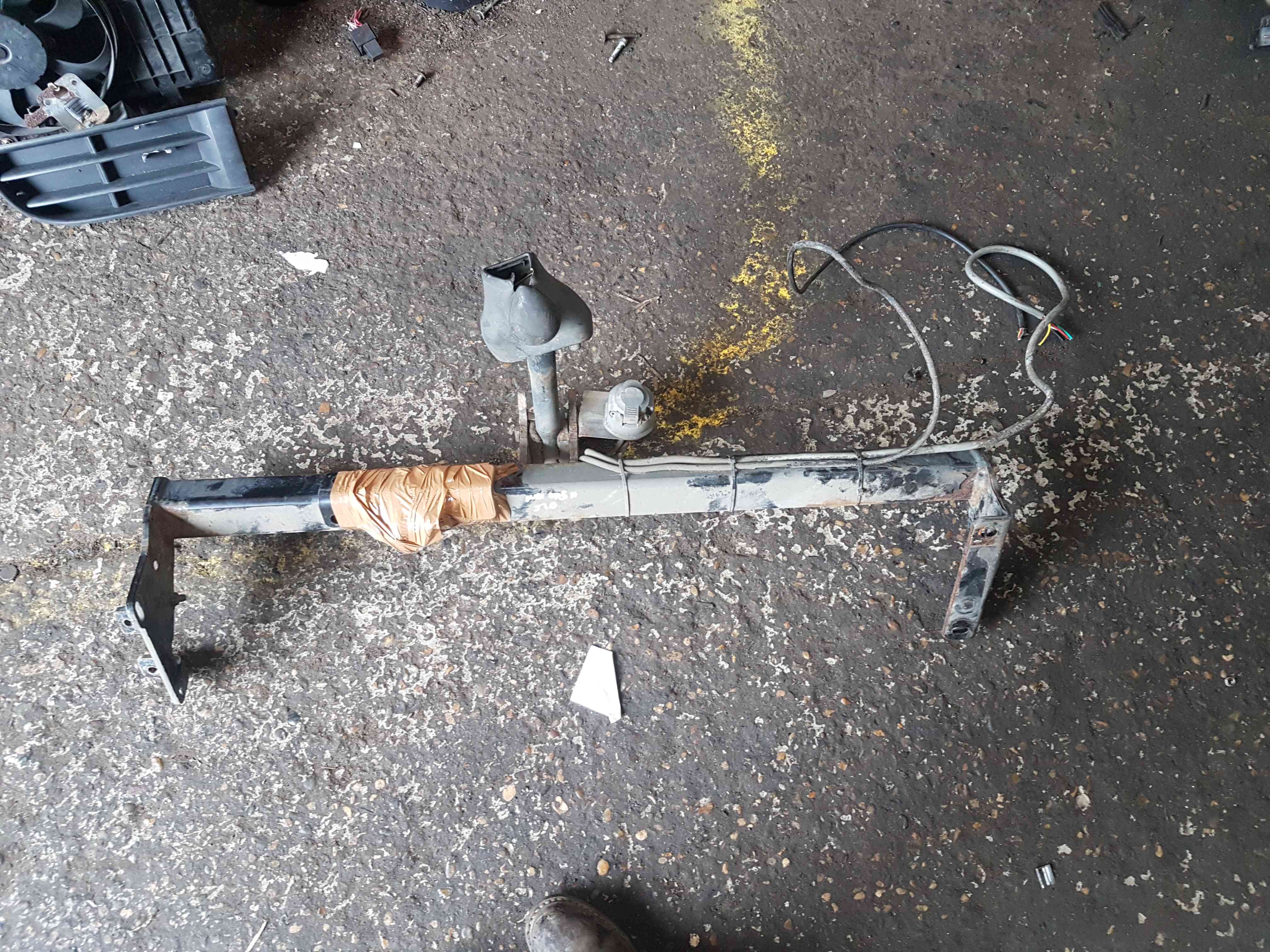 Thumb 2 Nissan Qashqai MK1 2006-2013 TOW Bar Complete With Bolts