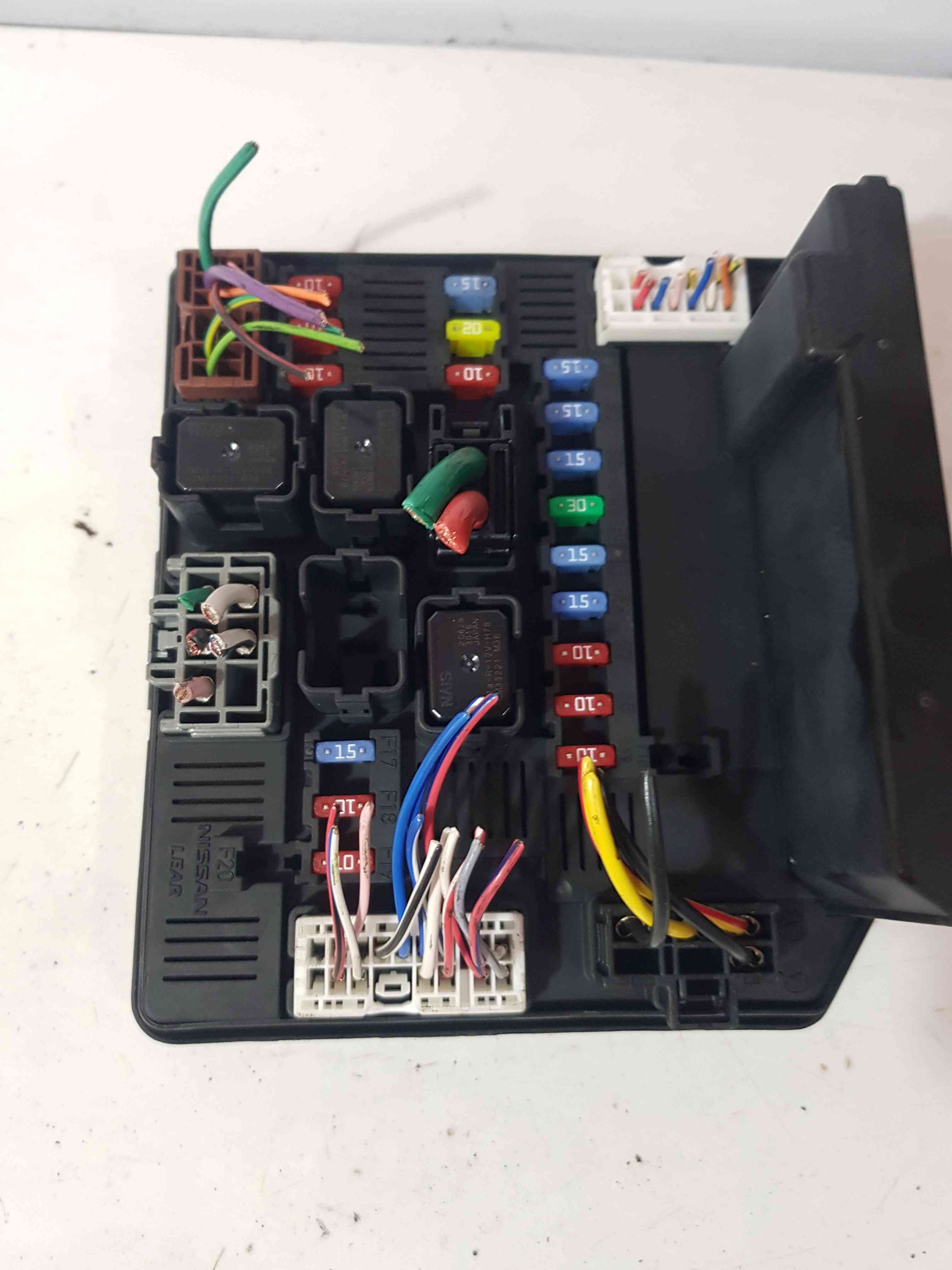 Thumb 3 Nissan Qashqai MK1 2006-2013 UPC Fuse BOX Unit 284B7JD002C