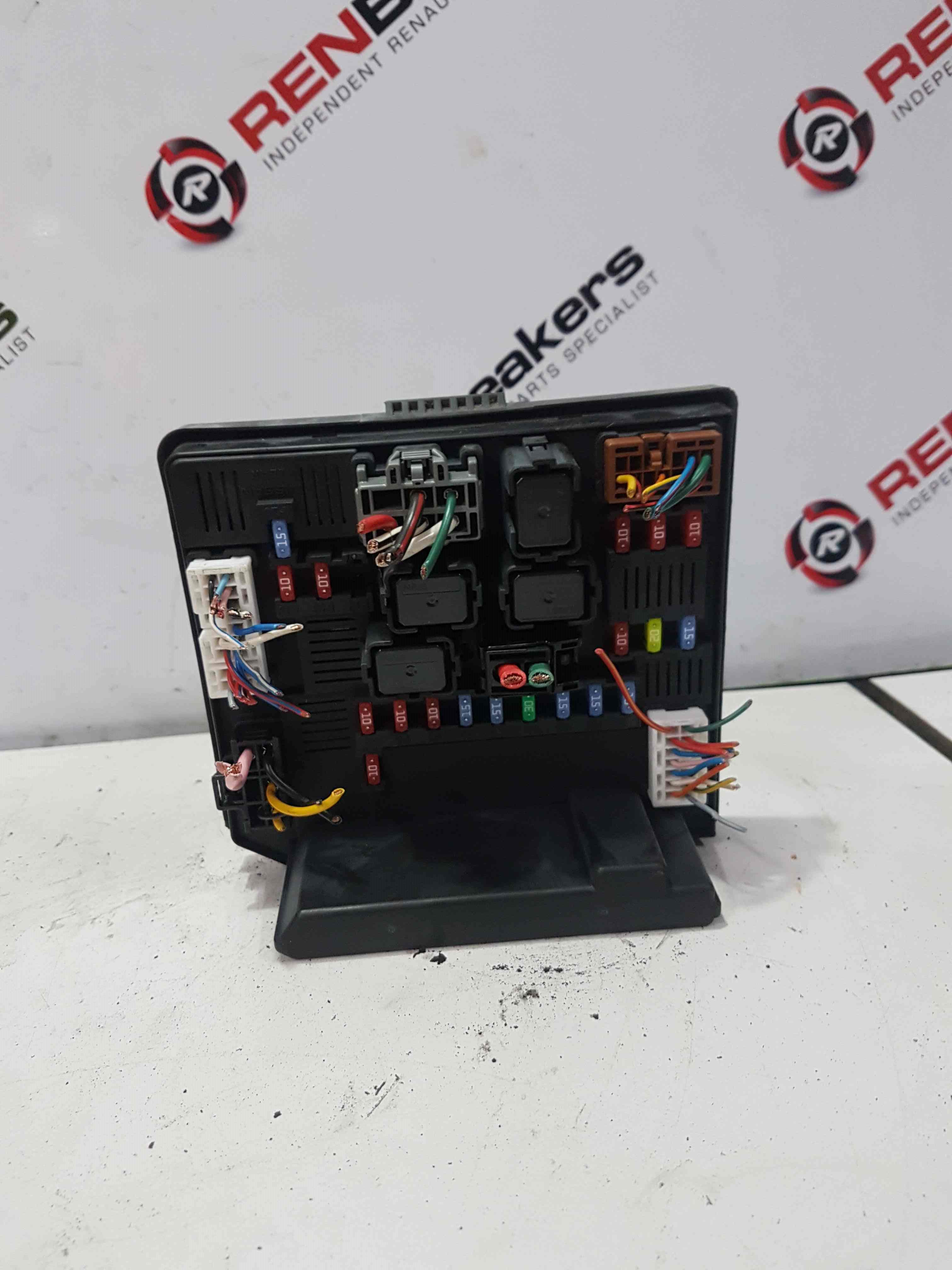 Thumb 2 Nissan Qashqai MK1 2006-2013 UPC Fuse BOX Unit 284B7bb01b
