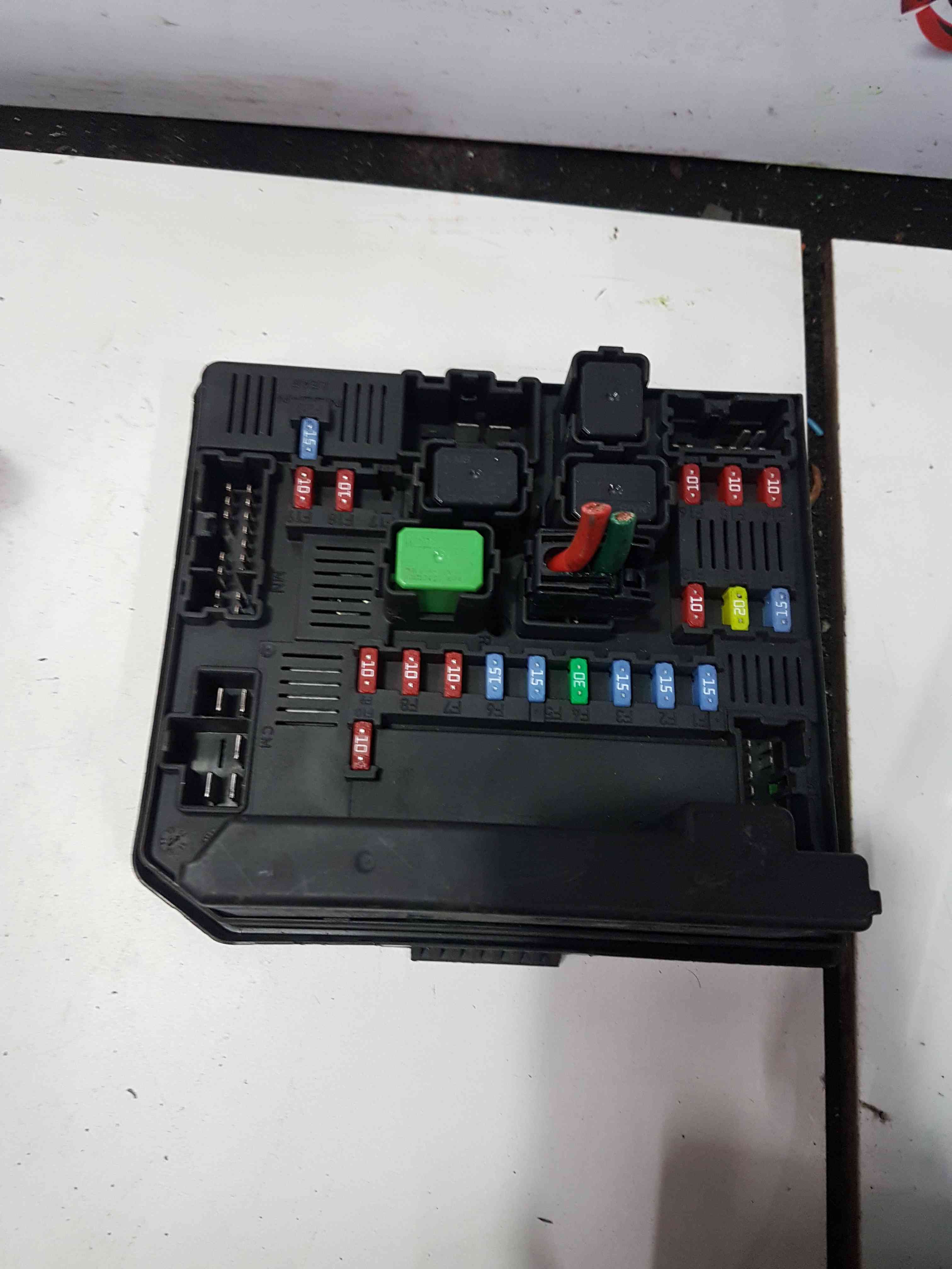 Thumb 3 Nissan Qashqai MK1 2006-2013 UPC Fuse BOX Unit 284B7bb03d