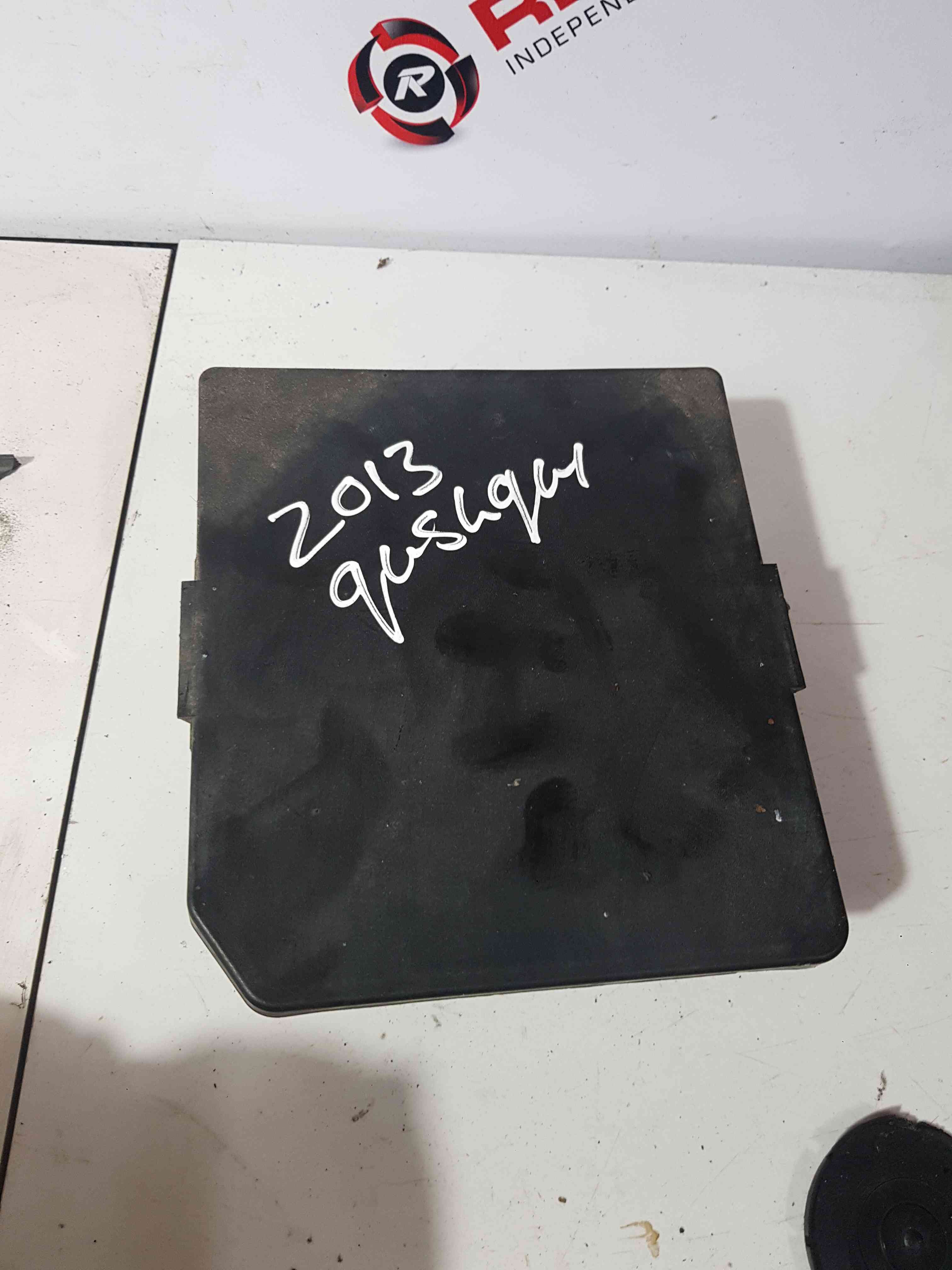 Thumb 3 Nissan Qashqai MK1 2006-2013 UPC Fuse BOX Unit 284B7jd02e