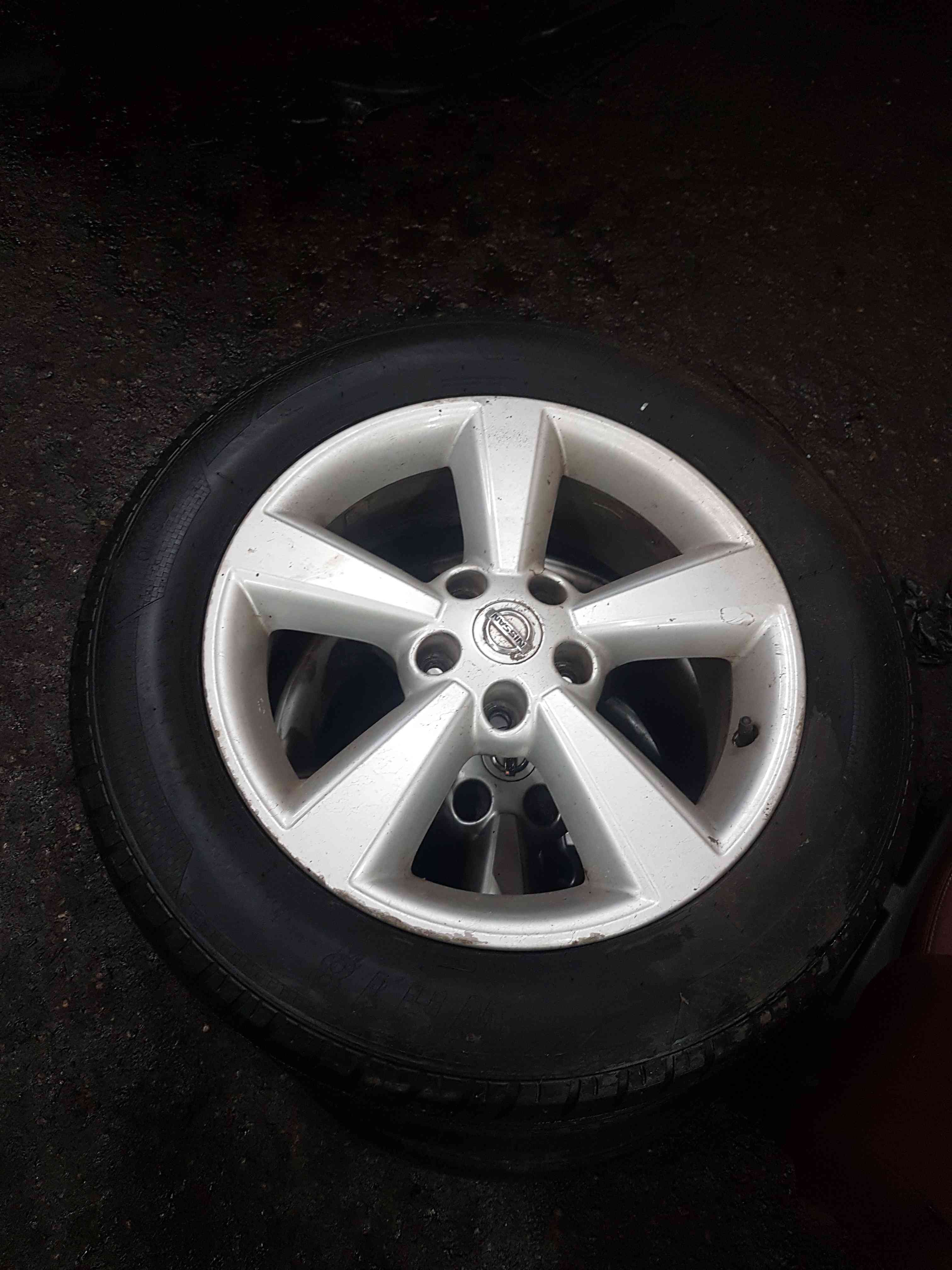 Thumb 11 Nissan Qashqai MK2 2006-2013 Alloy Wheel 17Inch + Tyre 215 60 17 4Mm  40300EY17C