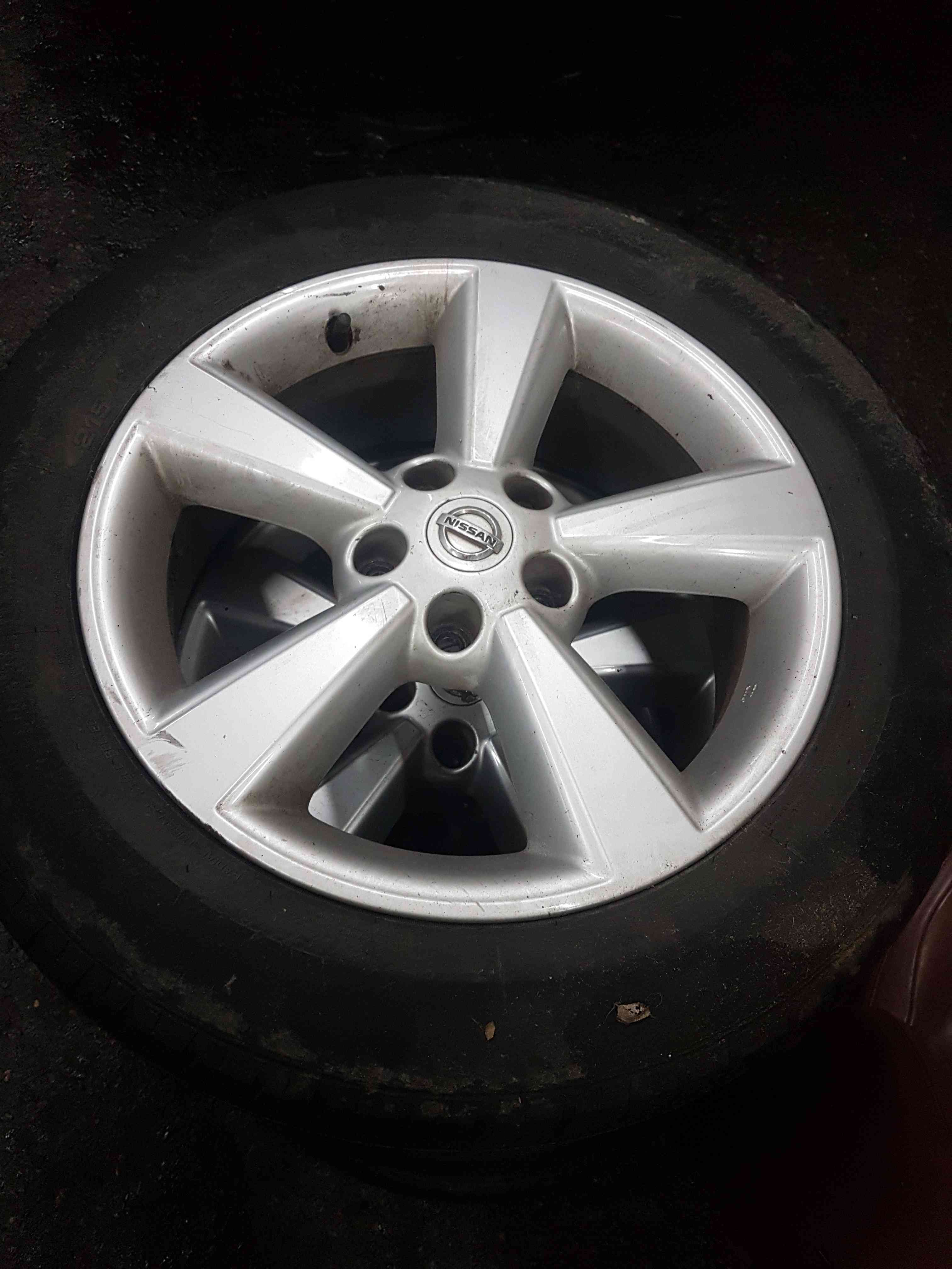 Thumb 4 Nissan Qashqai MK2 2006-2013 Alloy Wheel 17Inch + Tyre 215 60 17 5Mm  40300EY17C