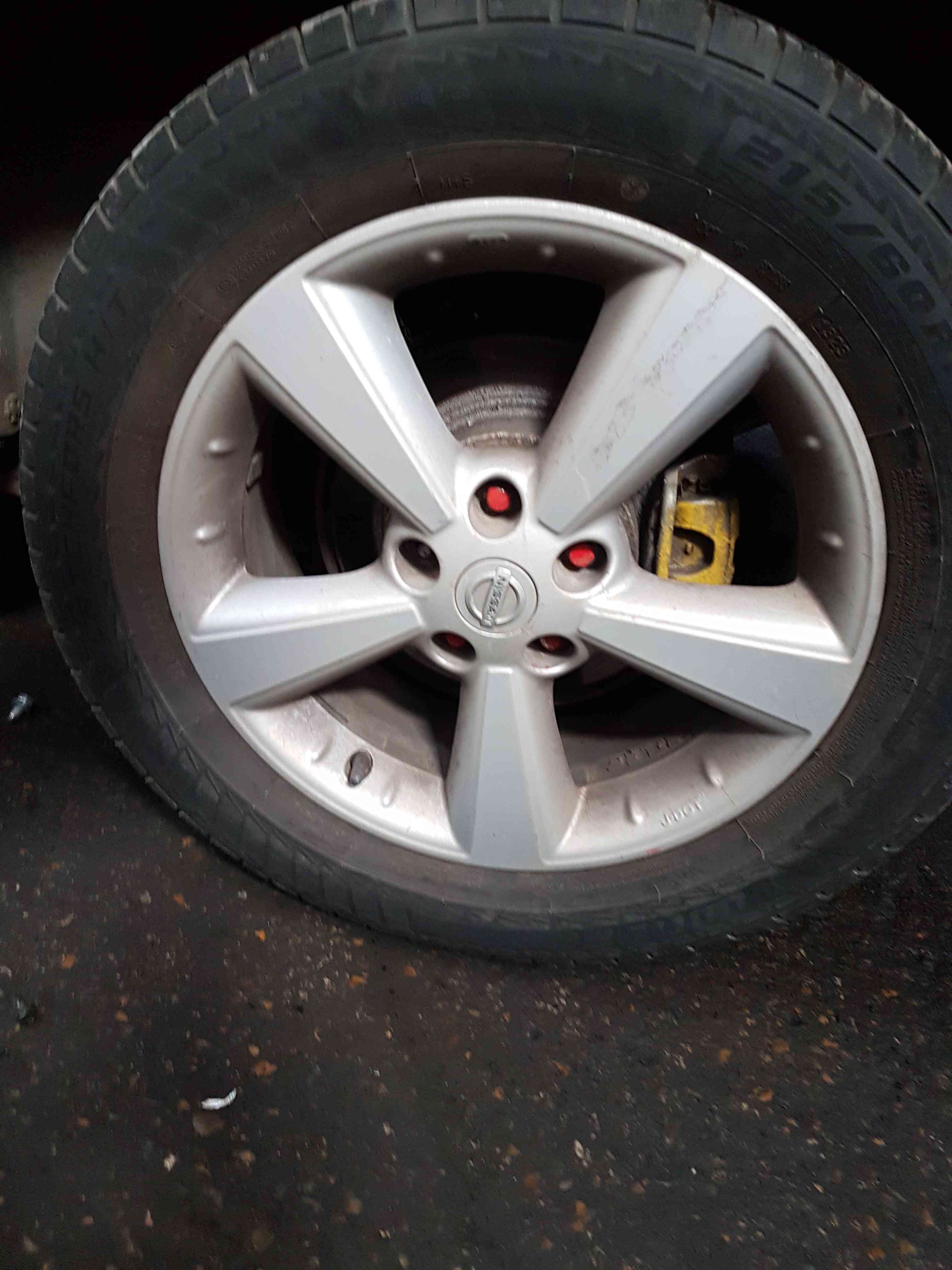 Thumb 4 Nissan Qashqai MK2 2006-2013 Alloy Wheel 17Inch + Tyre 215 60 17 6Mm 40300Ey17c