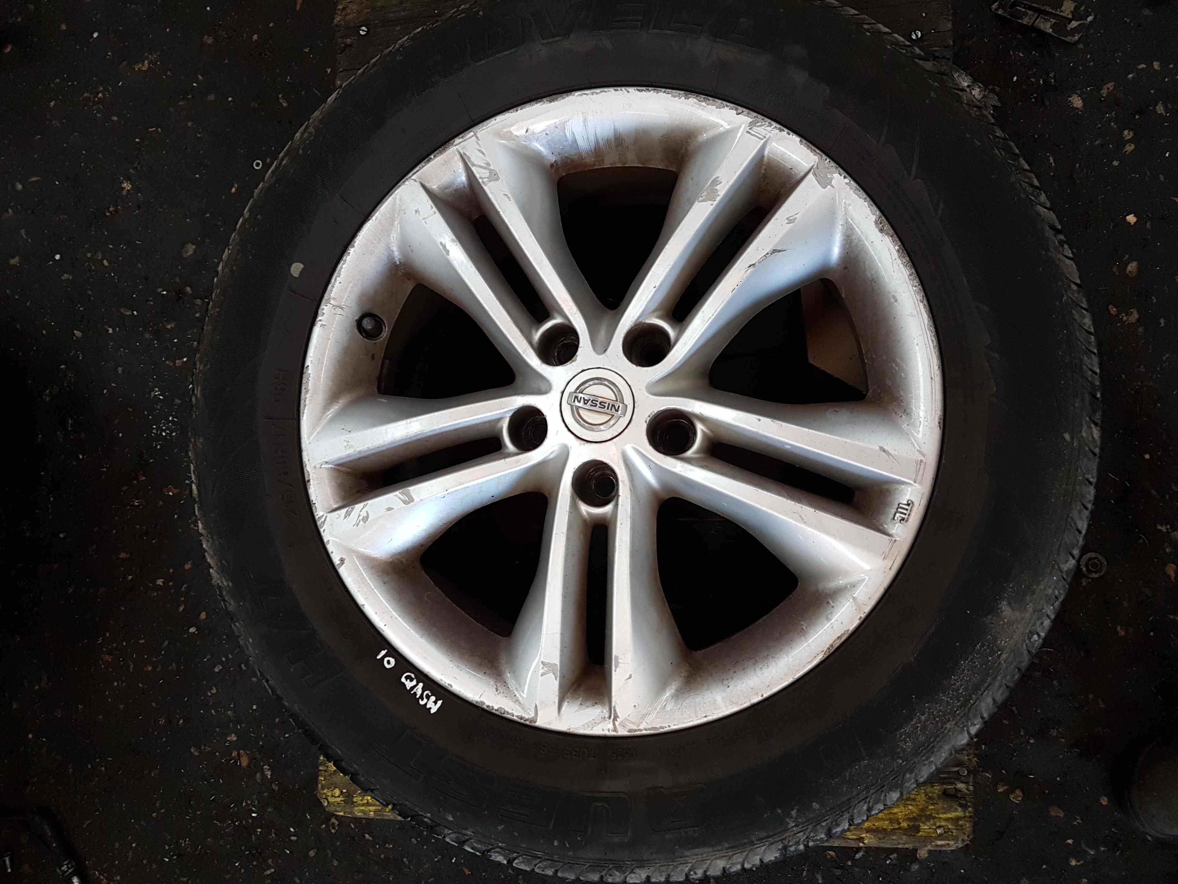 Thumb 4 Nissan Qashqai MK2 2006-2013 Alloy Wheel 17Inch 40300Br07a 3/5 215 60 17 6Mm