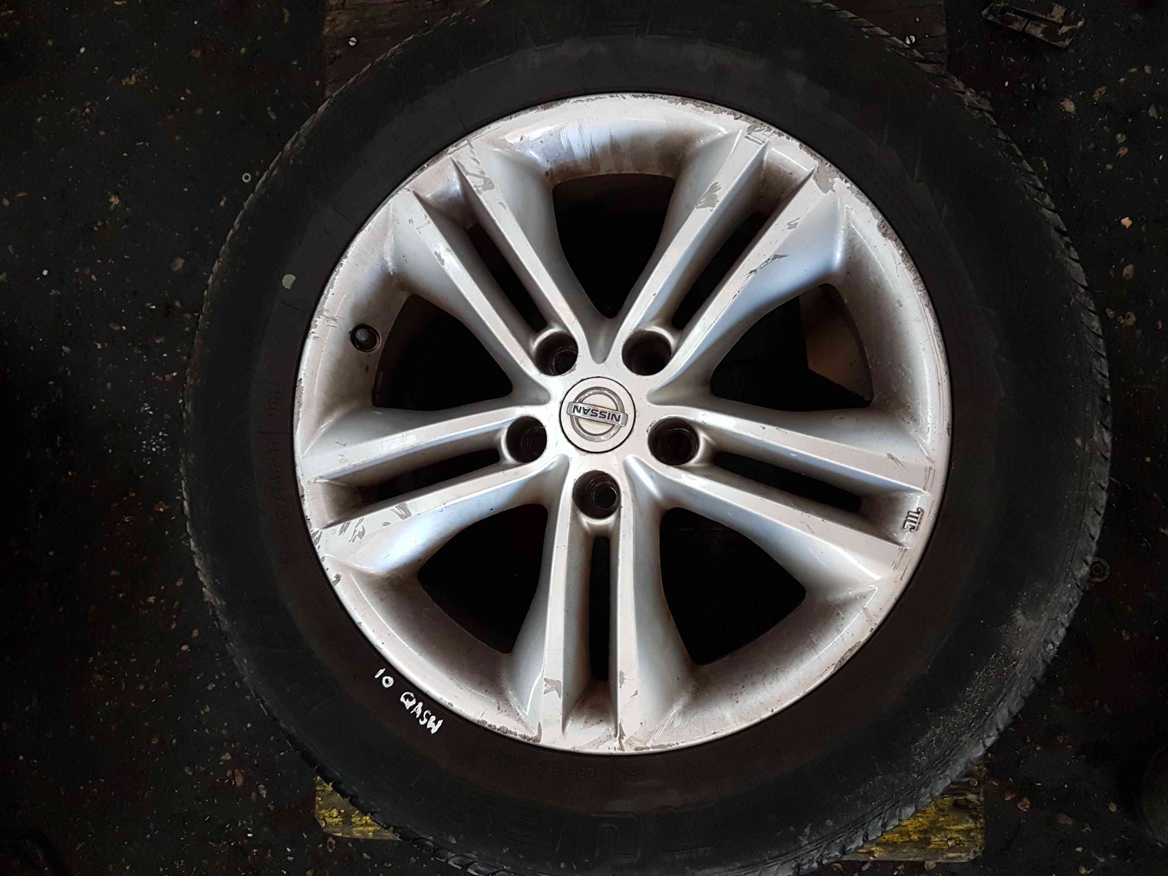 Thumb 5 Nissan Qashqai MK2 2006-2013 Alloy Wheel 17Inch 40300Br07a 3/5 215 60 17 6Mm