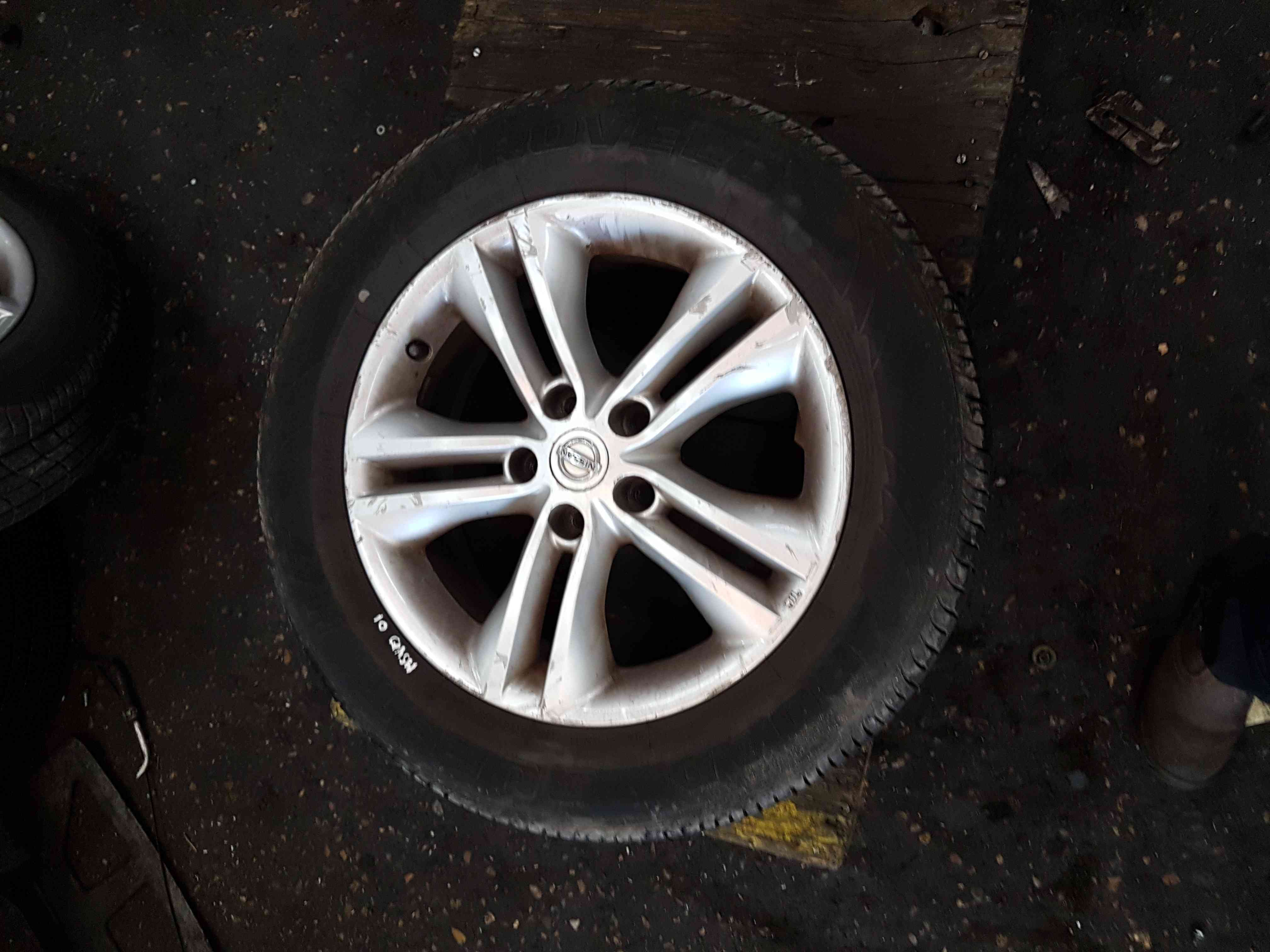 Thumb 7 Nissan Qashqai MK2 2006-2013 Alloy Wheel 17Inch 40300Br07a 3/5 215 60 17 6Mm