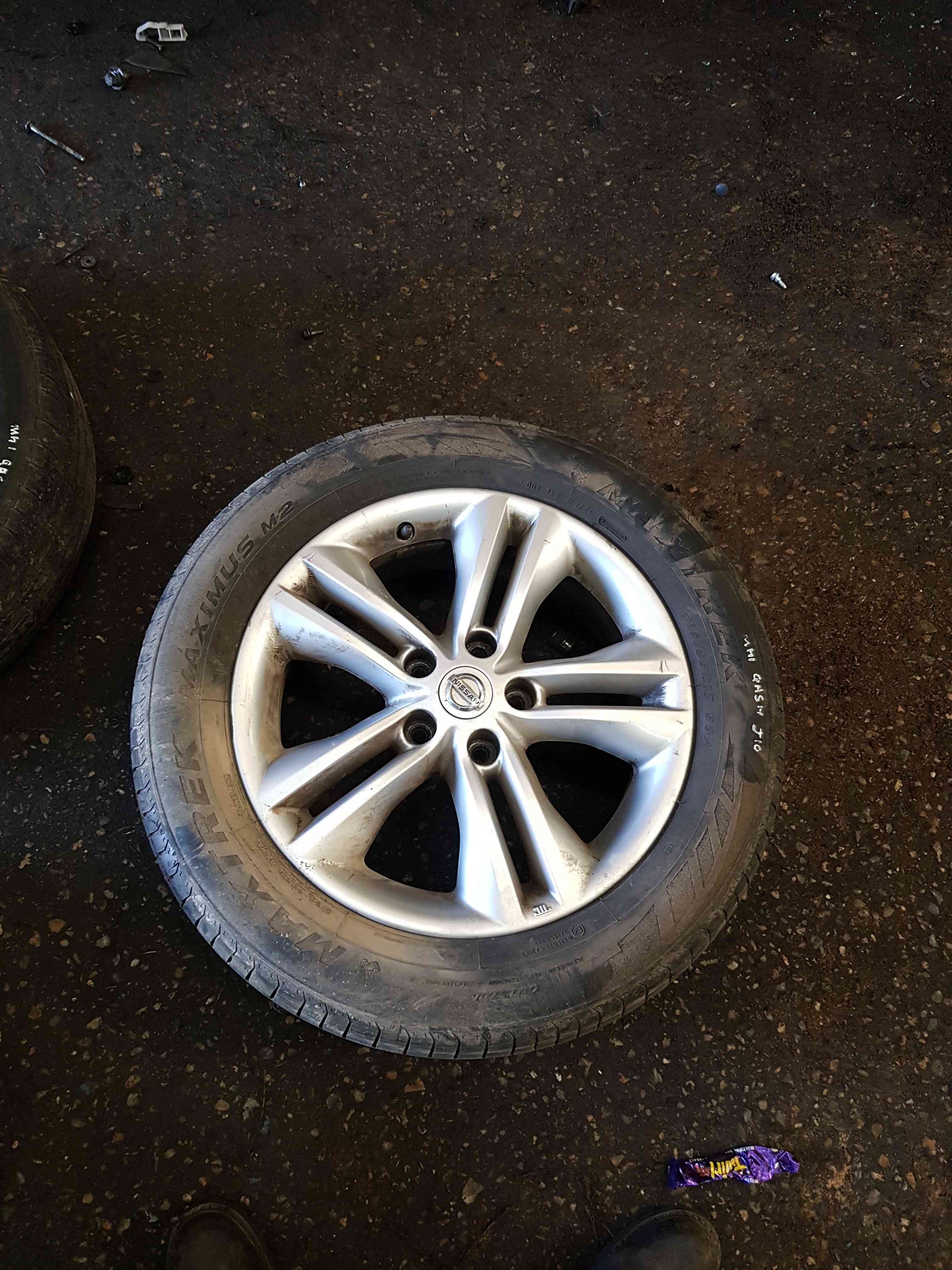 Thumb 7 Nissan Qashqai MK2 2006-2013 Alloy Wheel 17Inch 40300Br07a 4/5 215 50 17 6mm