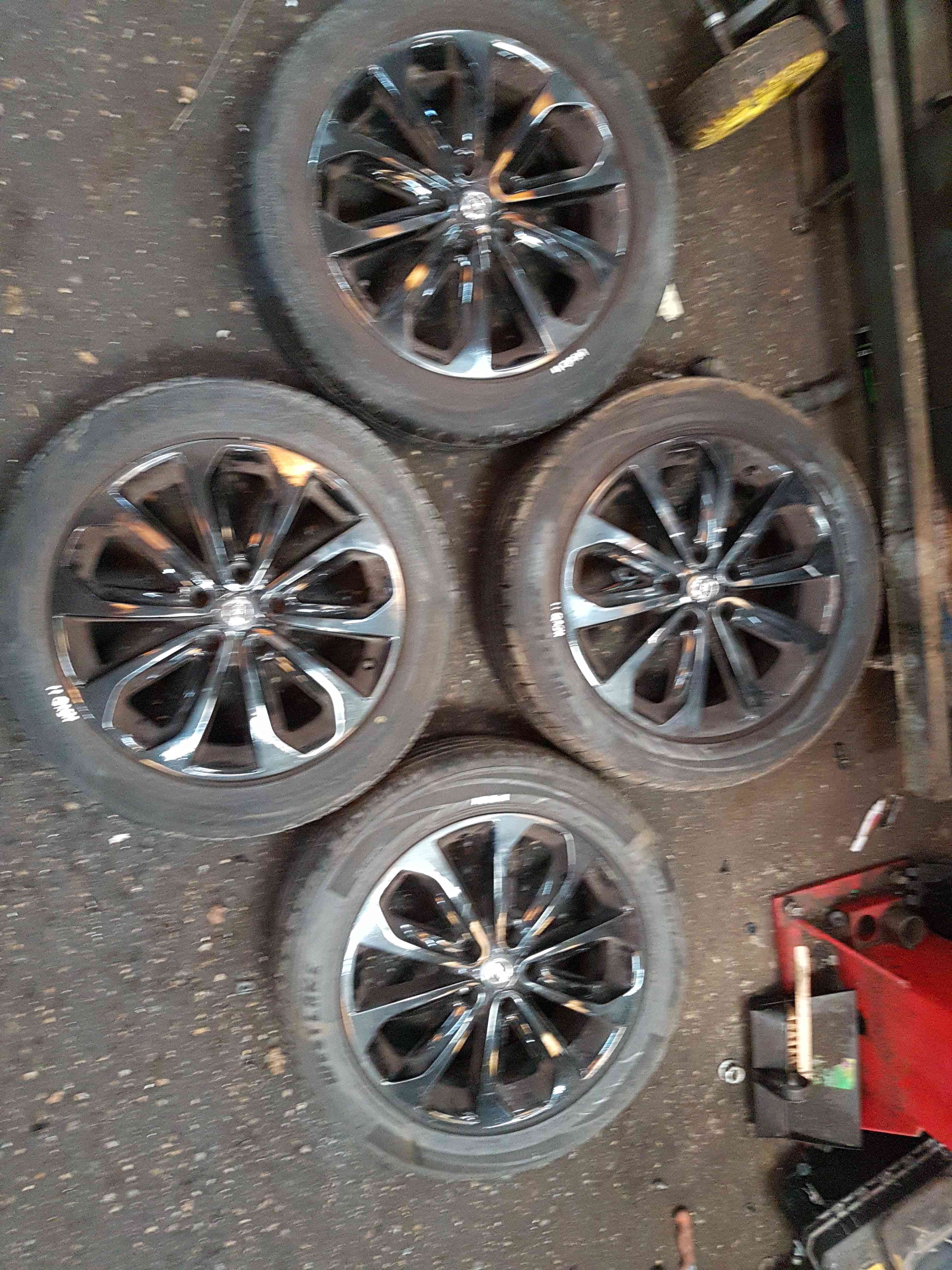 Thumb 15 Nissan Qashqai MK2 2006-2013 Alloy Wheel SET Black 17Inch + Tyre 215 55 18 5Mm  