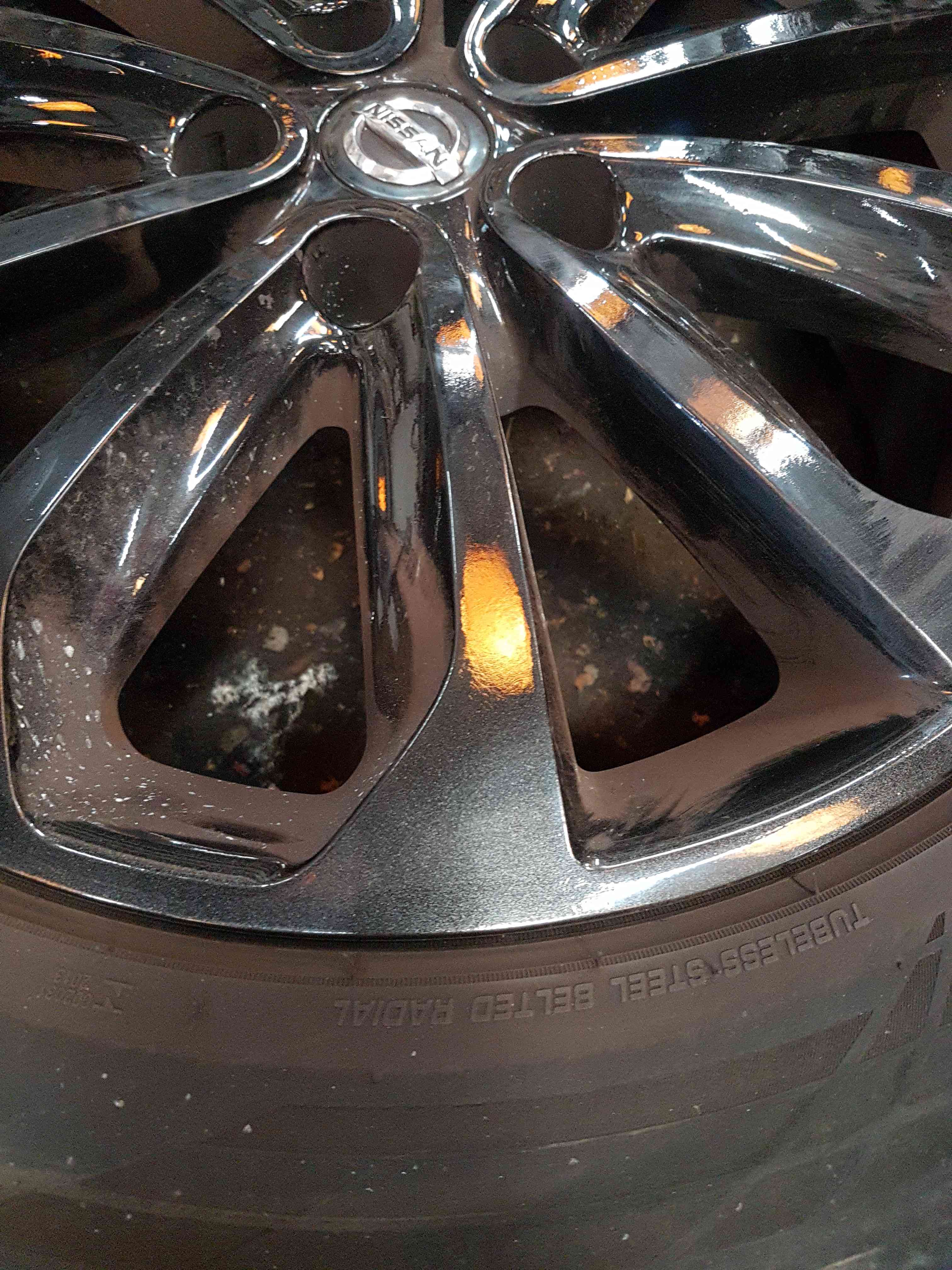 Thumb 6 Nissan Qashqai MK2 2006-2013 Alloy Wheel SET Black 17Inch + Tyre 215 55 18 5Mm  