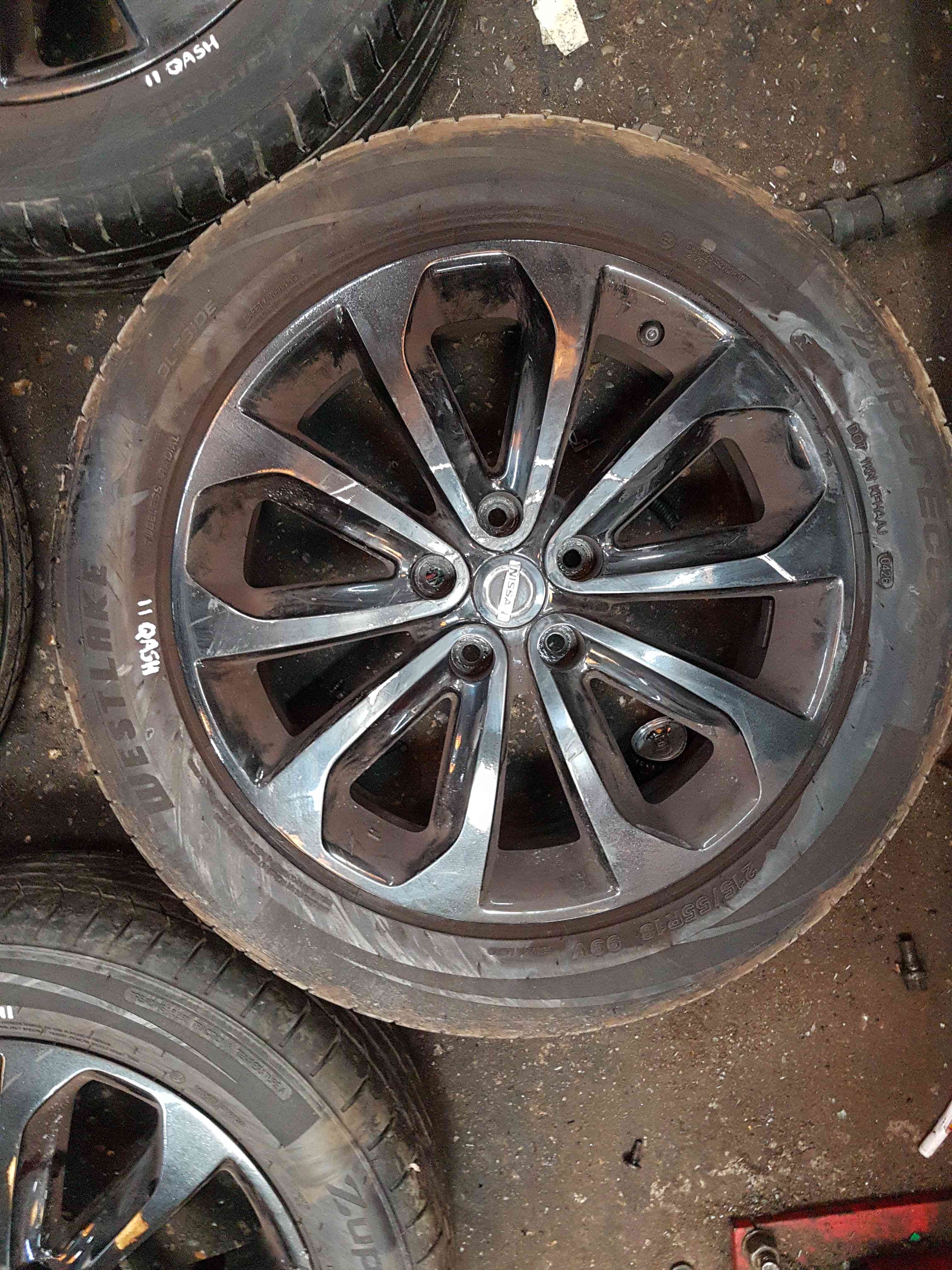 Thumb 9 Nissan Qashqai MK2 2006-2013 Alloy Wheel SET Black 17Inch + Tyre 215 55 18 5Mm  
