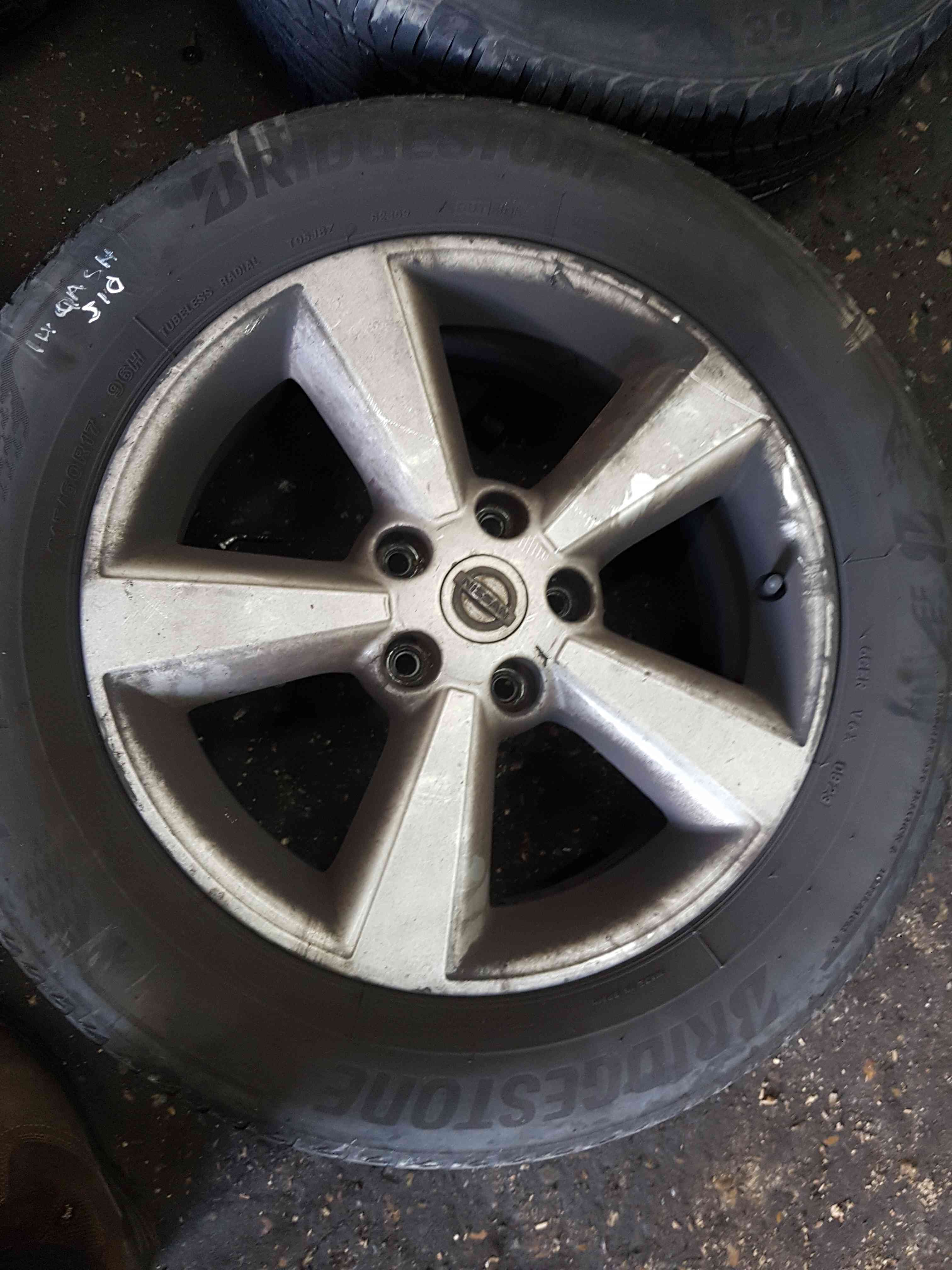Thumb 6 Nissan Qashqai MK2 2006-2013 Alloy Wheel SET X4 17Inch + Tyre 215 60 17 6Mm  