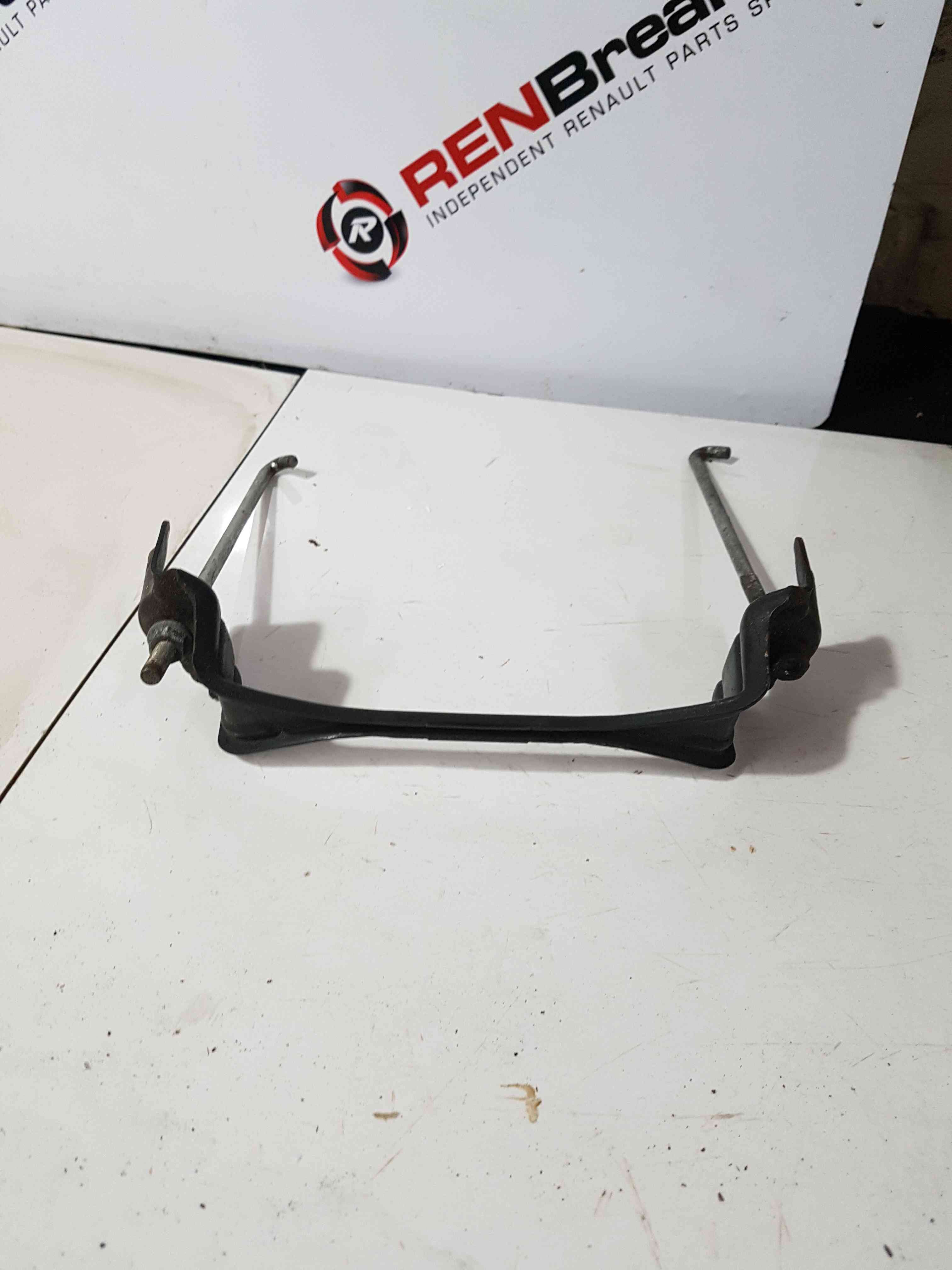 Thumb 4 Nissan Qashqai MK2 2006-2013 Battery Clamp